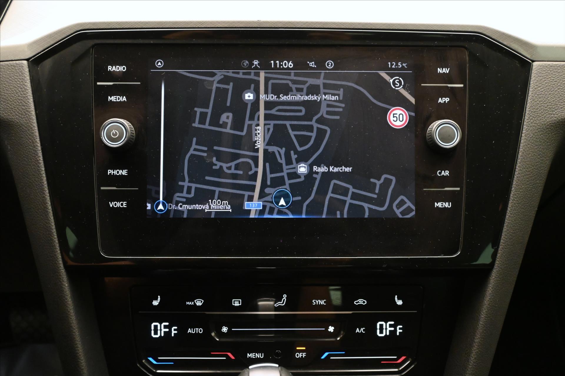 Hlavní fotografie vozu Volkswagen Passat 2,0 TDI 110kW DSG Business Záruka až 5 let (21)