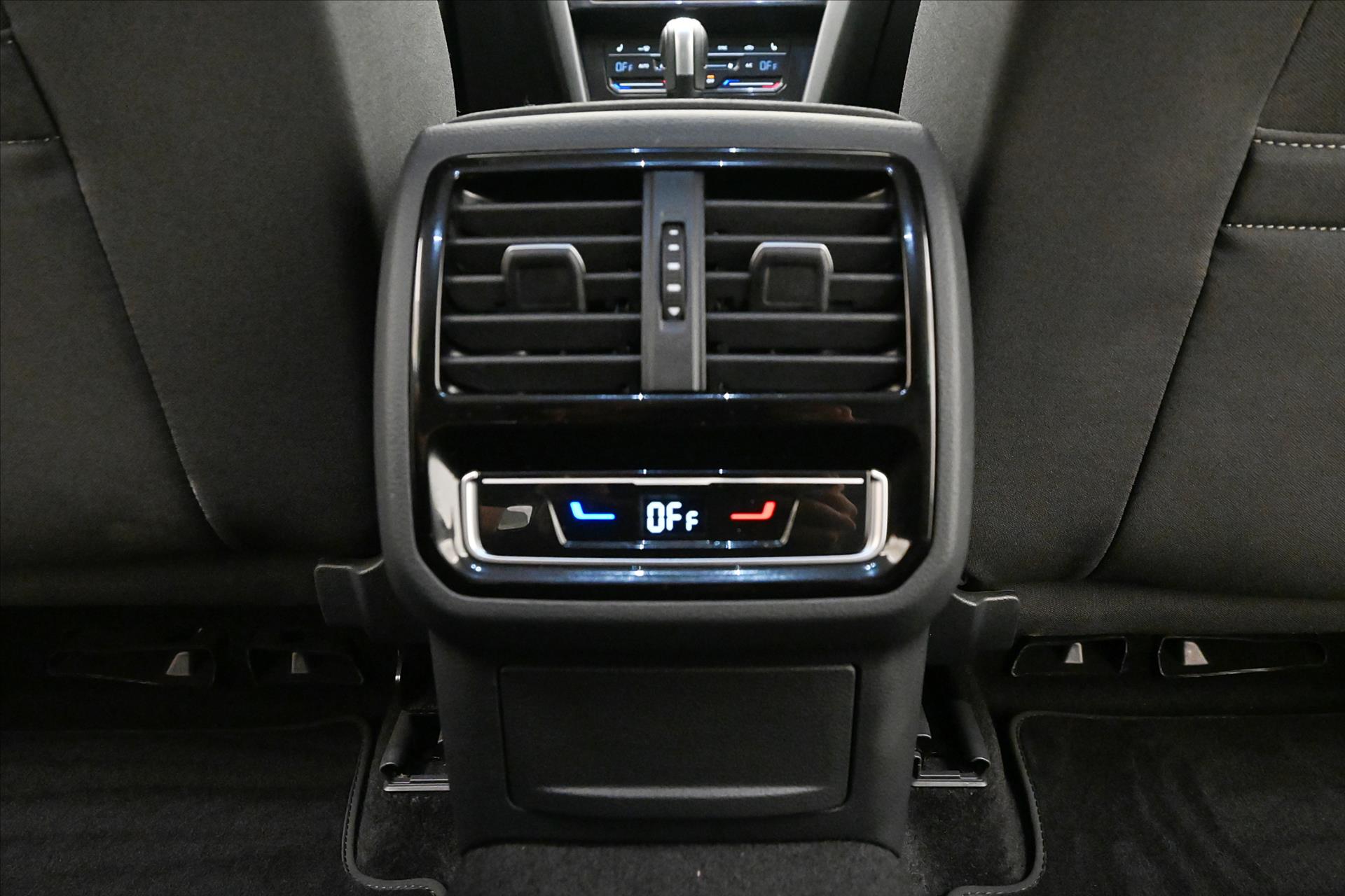 Hlavní fotografie vozu Volkswagen Passat 2,0 TDI 110kW DSG Business Záruka až 5 let (23)