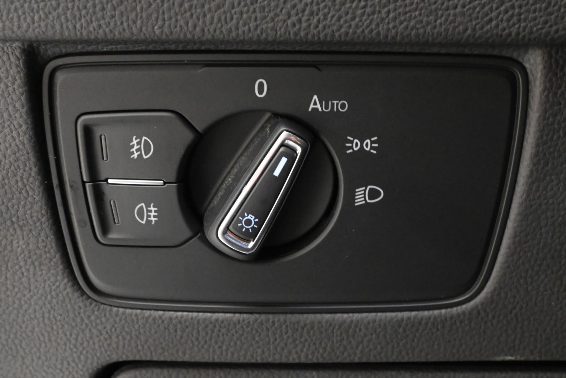 Hlavní fotografie vozu Volkswagen Passat 2,0 TDI 110kW DSG Business Záruka až 5 let (27)