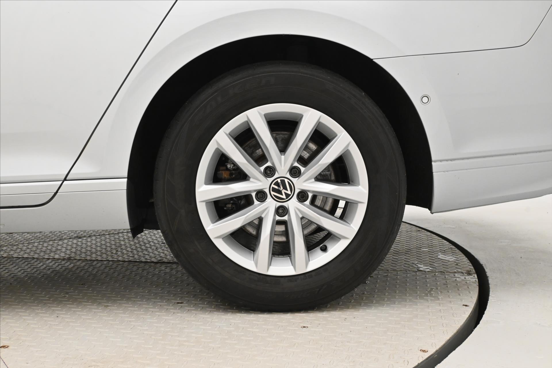 Hlavní fotografie vozu Volkswagen Passat 2,0 TDI 110kW DSG Business Záruka až 5 let (32)