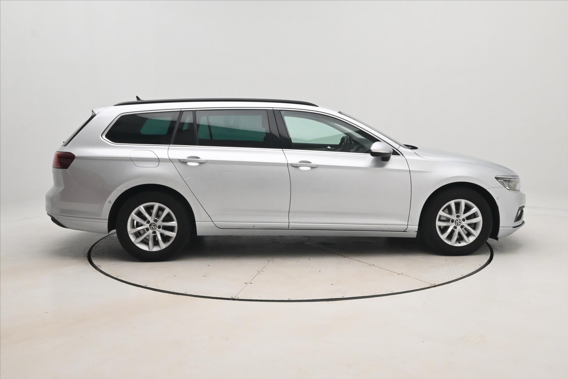 Hlavní fotografie vozu Volkswagen Passat 2,0 TDI 110kW DSG Business Záruka až 5 let (5)