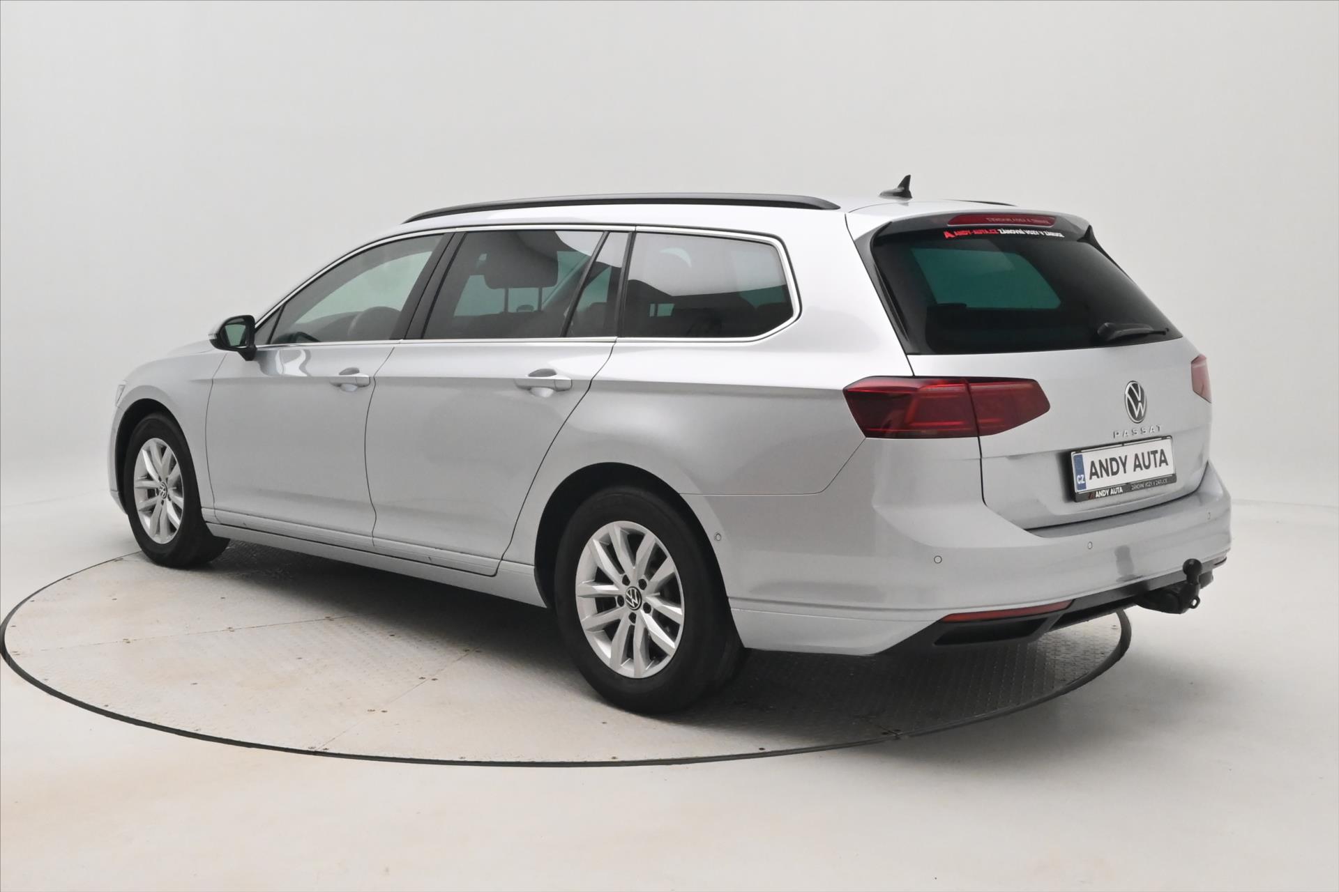 Hlavní fotografie vozu Volkswagen Passat 2,0 TDI 110kW DSG Business Záruka až 5 let (8)