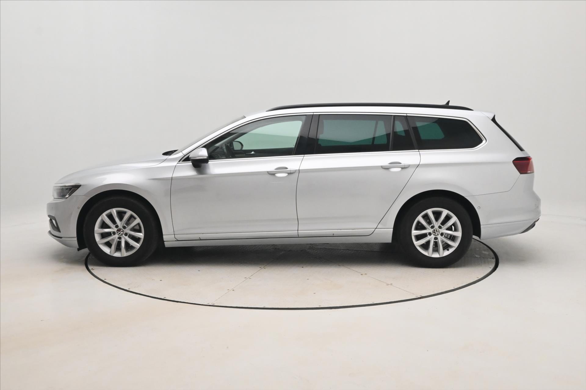 Hlavní fotografie vozu Volkswagen Passat 2,0 TDI 110kW DSG Business Záruka až 5 let (9)