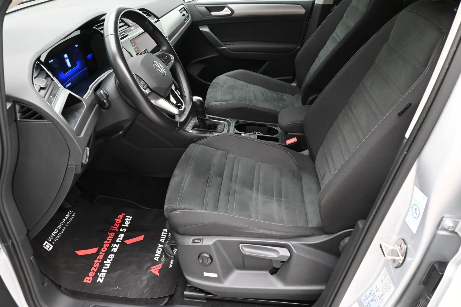 Hlavní fotografie vozu Volkswagen Touran 2,0 TDI 110kW DSG Záruka až 5 let (14)