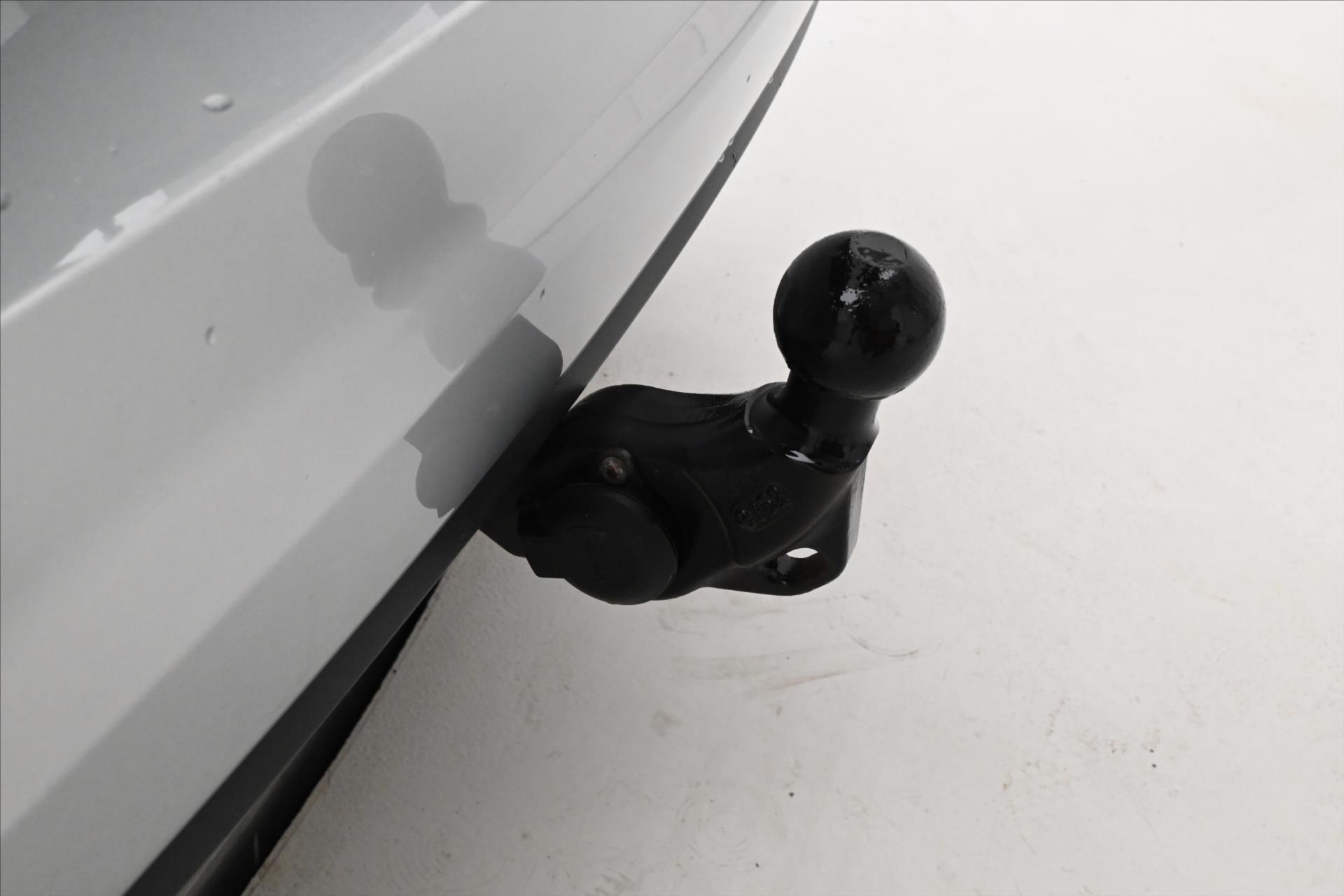 Hlavní fotografie vozu Volkswagen Touran 2,0 TDI 110kW DSG Záruka až 5 let (30)