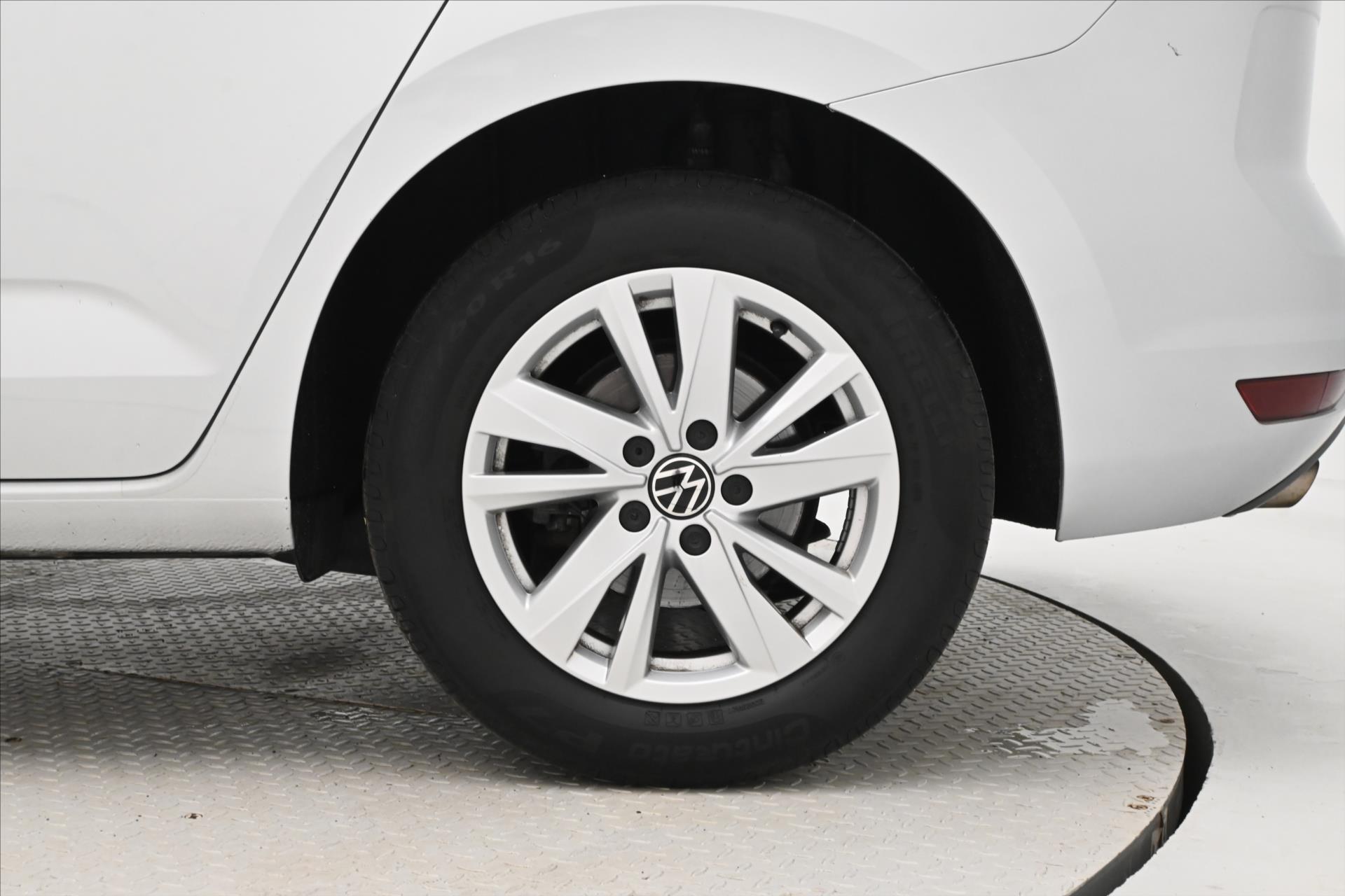 Hlavní fotografie vozu Volkswagen Touran 2,0 TDI 110kW DSG Záruka až 5 let (33)