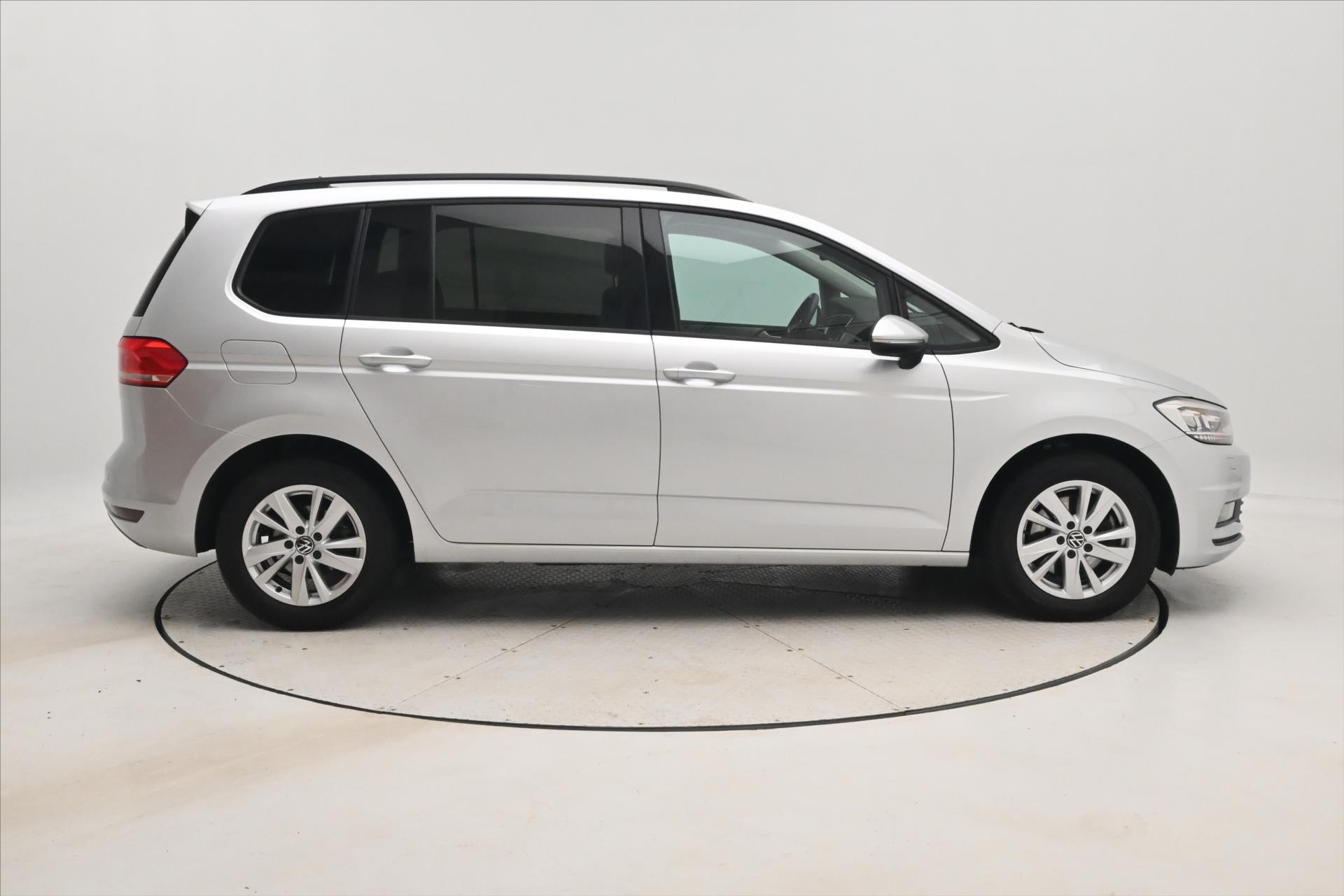 Hlavní fotografie vozu Volkswagen Touran 2,0 TDI 110kW DSG Záruka až 5 let (5)
