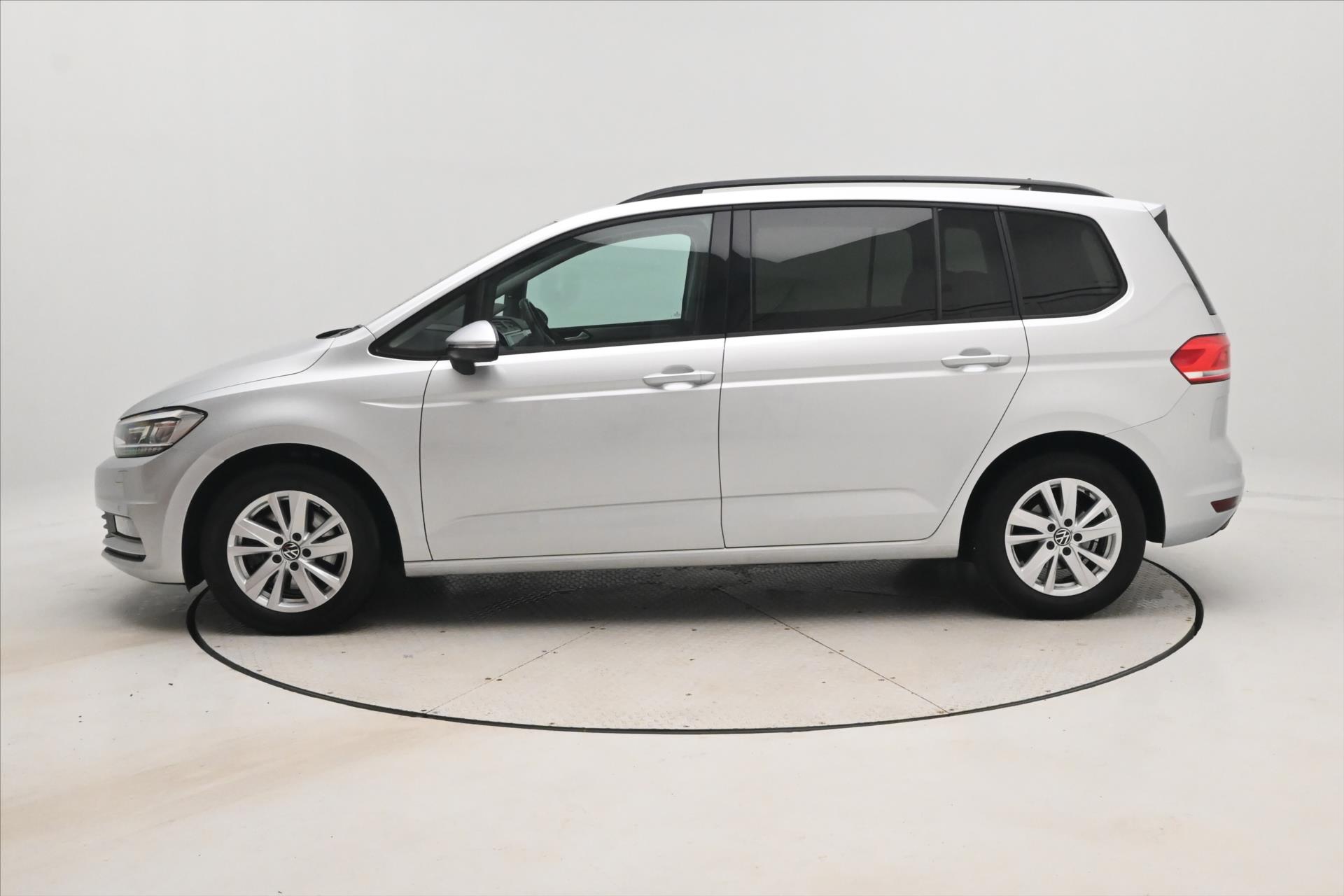Hlavní fotografie vozu Volkswagen Touran 2,0 TDI 110kW DSG Záruka až 5 let (9)