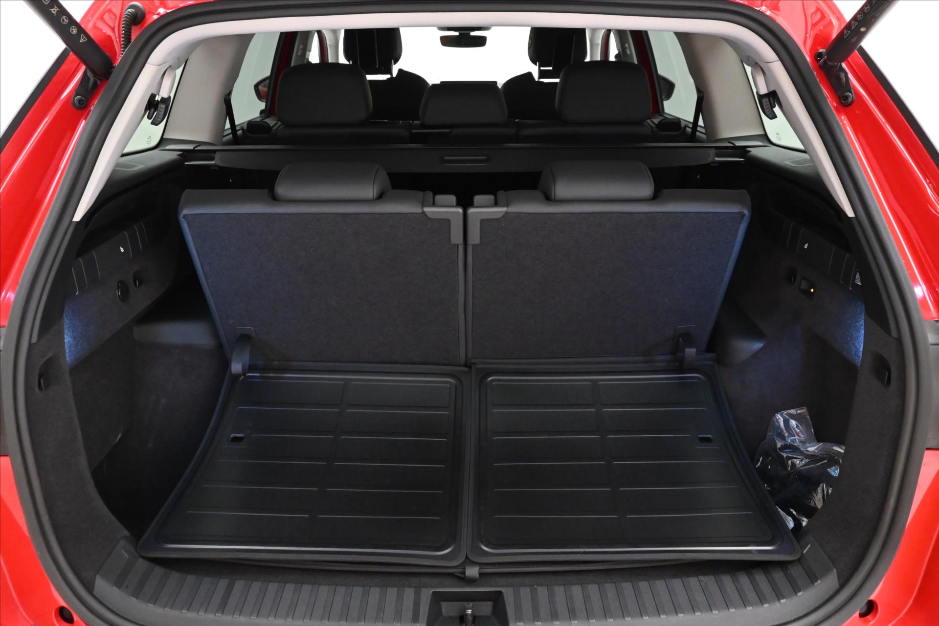 Hlavní fotografie vozu Škoda Kodiaq 2,0 TDI 142 kW DSG 4x4 7/míst Záruka až 5 let (11)