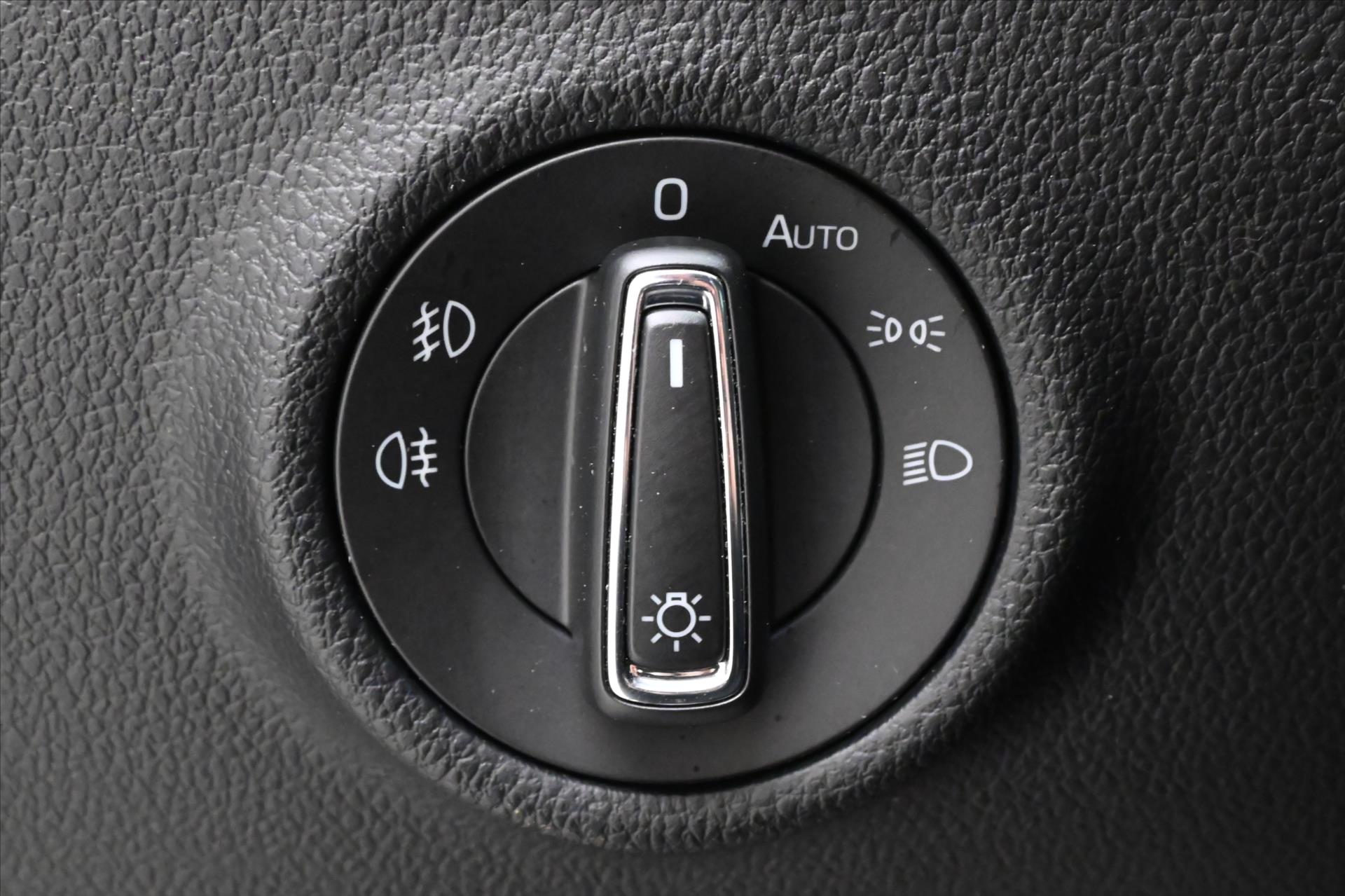 Hlavní fotografie vozu Škoda Superb 2,0 TDI 110 kW Style Záruka až 5 let (26)