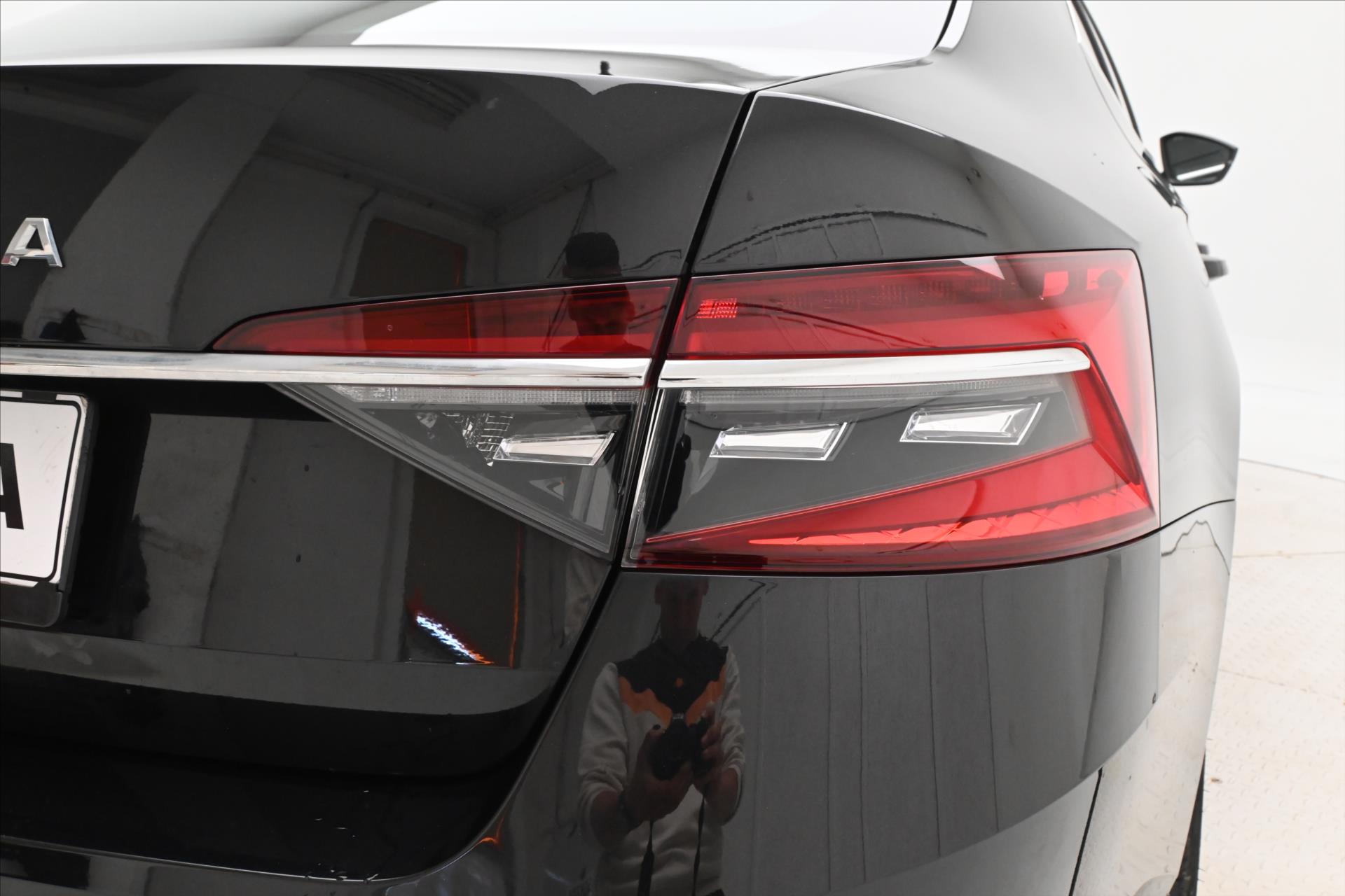 Hlavní fotografie vozu Škoda Superb 2,0 TDI 110 kW Style Záruka až 5 let (30)