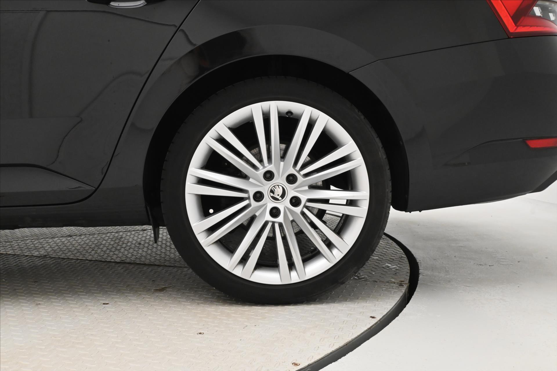 Hlavní fotografie vozu Škoda Superb 2,0 TDI 110 kW Style Záruka až 5 let (31)