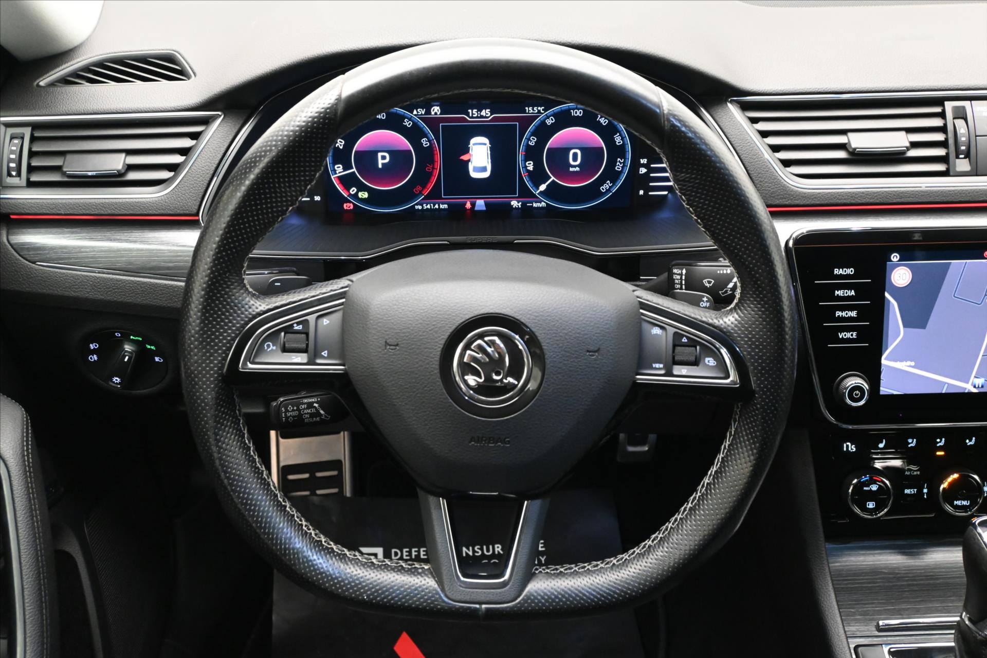 Hlavní fotografie vozu Škoda Superb 2,0 TSI 140kW DSG Style Záruka až 5 let (18)