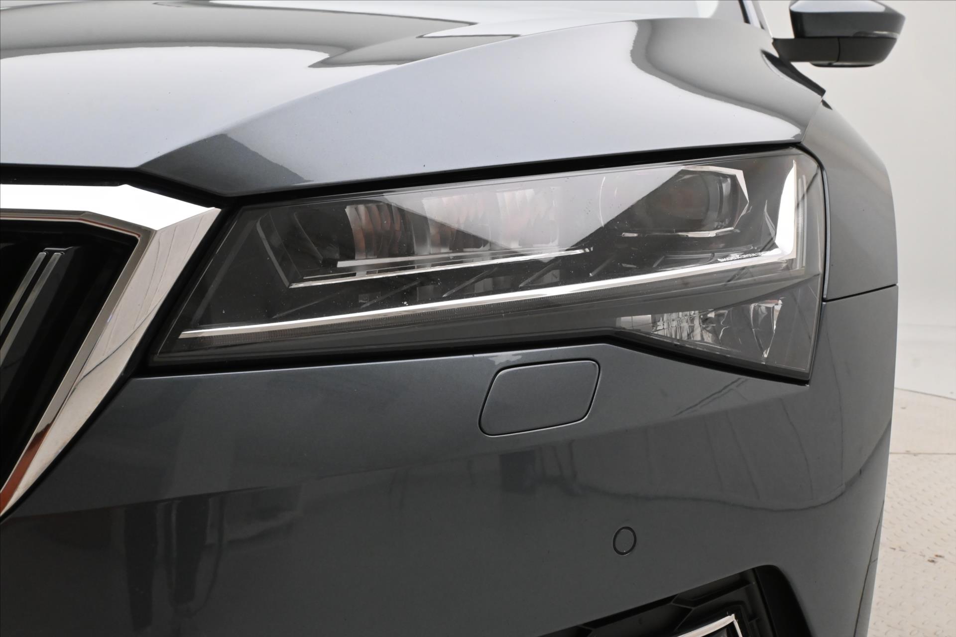 Hlavní fotografie vozu Škoda Superb 2,0 TSI 140kW DSG Style Záruka až 5 let (30)