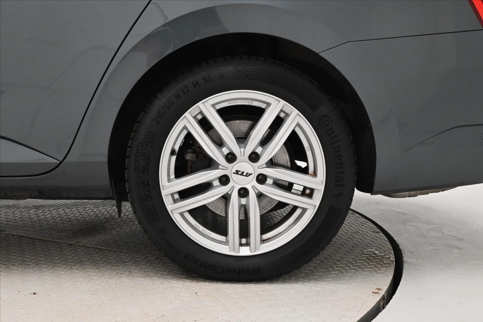 Hlavní fotografie vozu Škoda Superb 2,0 TSI 140kW DSG Style Záruka až 5 let (32)