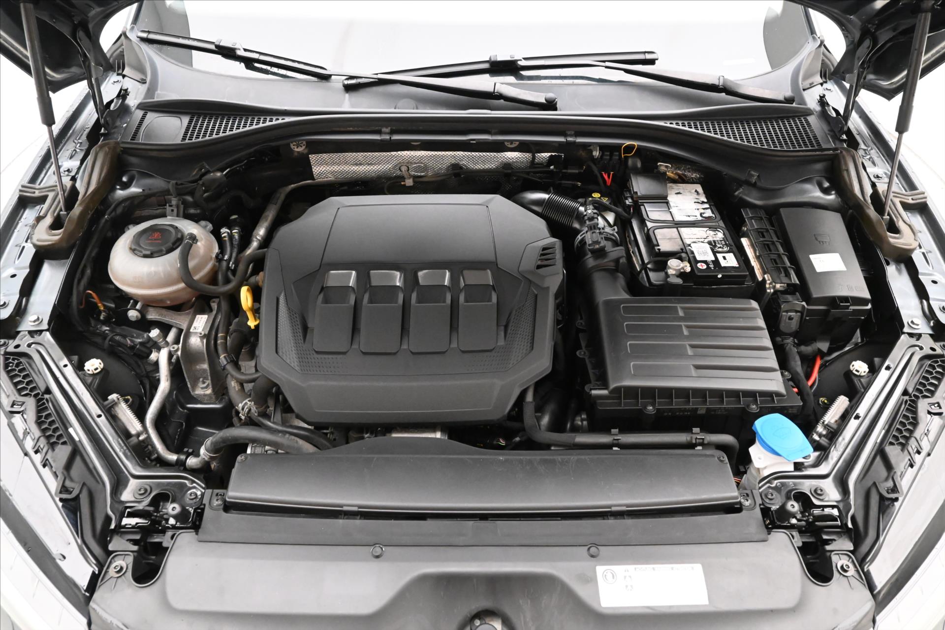 Hlavní fotografie vozu Škoda Superb 2,0 TSI 140kW DSG Style Záruka až 5 let (9)