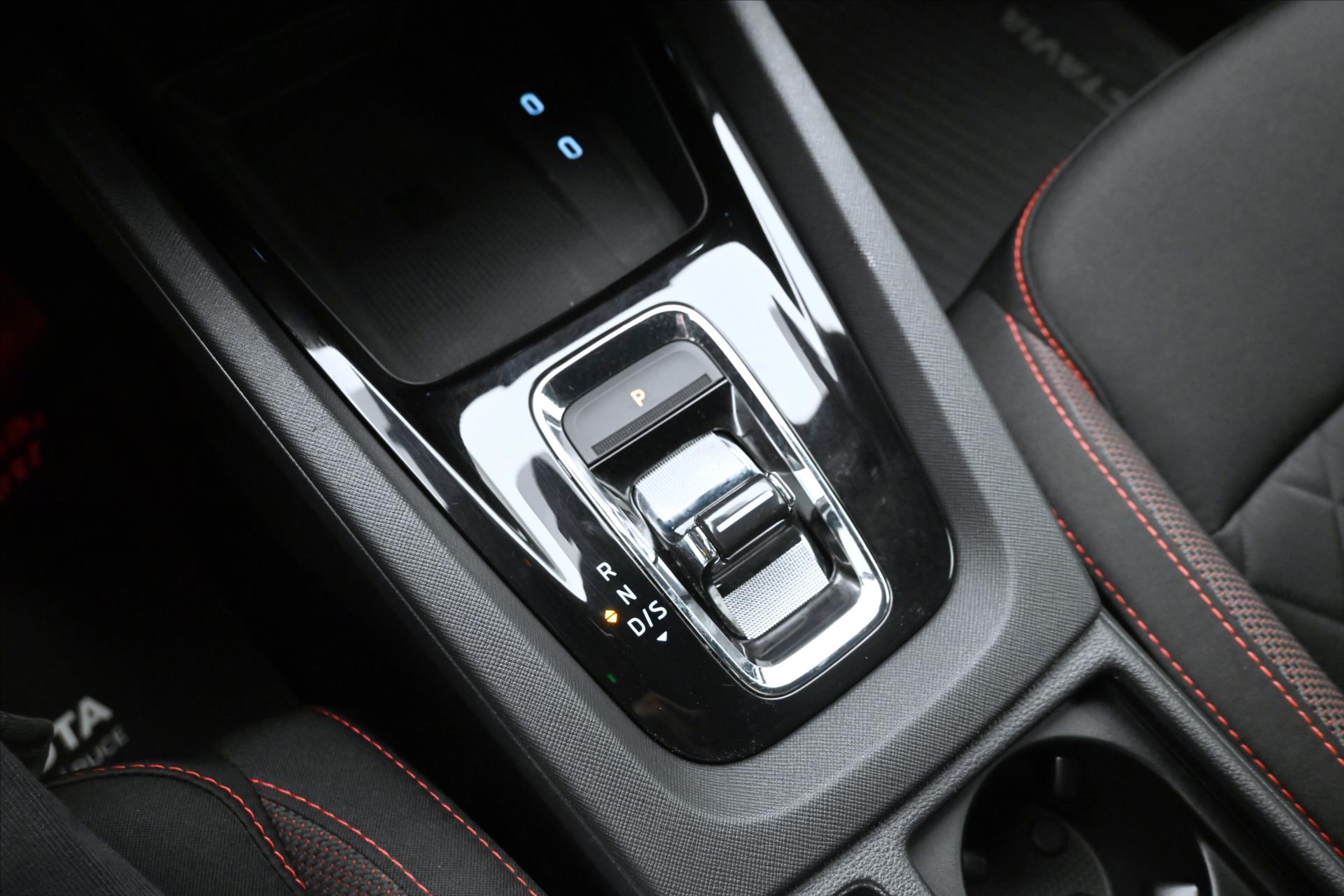 Hlavní fotografie vozu Škoda Octavia 2,0 TDI RS 147kW DSG Záruka až 5 let (23)