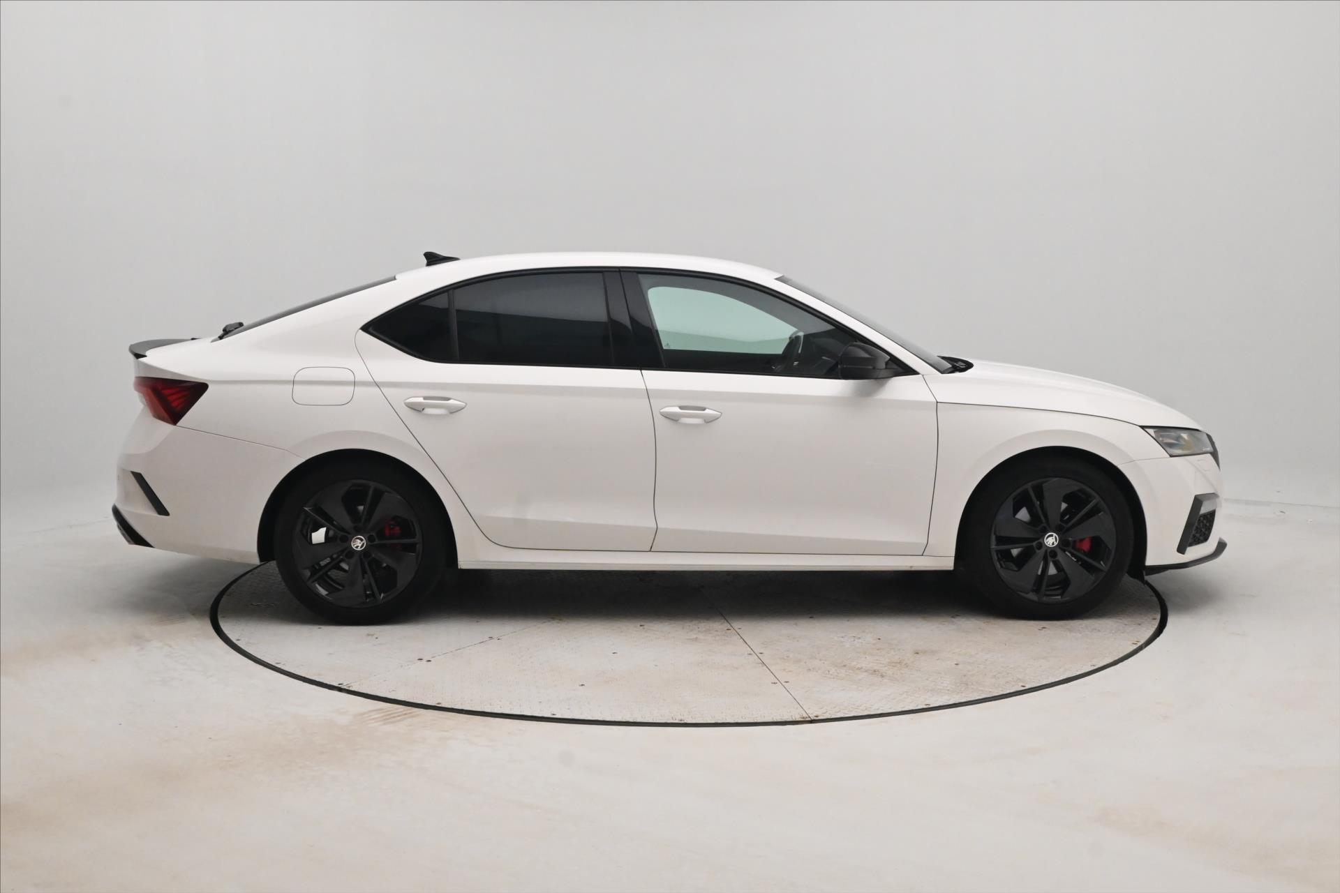 Hlavní fotografie vozu Škoda Octavia 2,0 TDI RS 147kW DSG Záruka až 5 let (4)