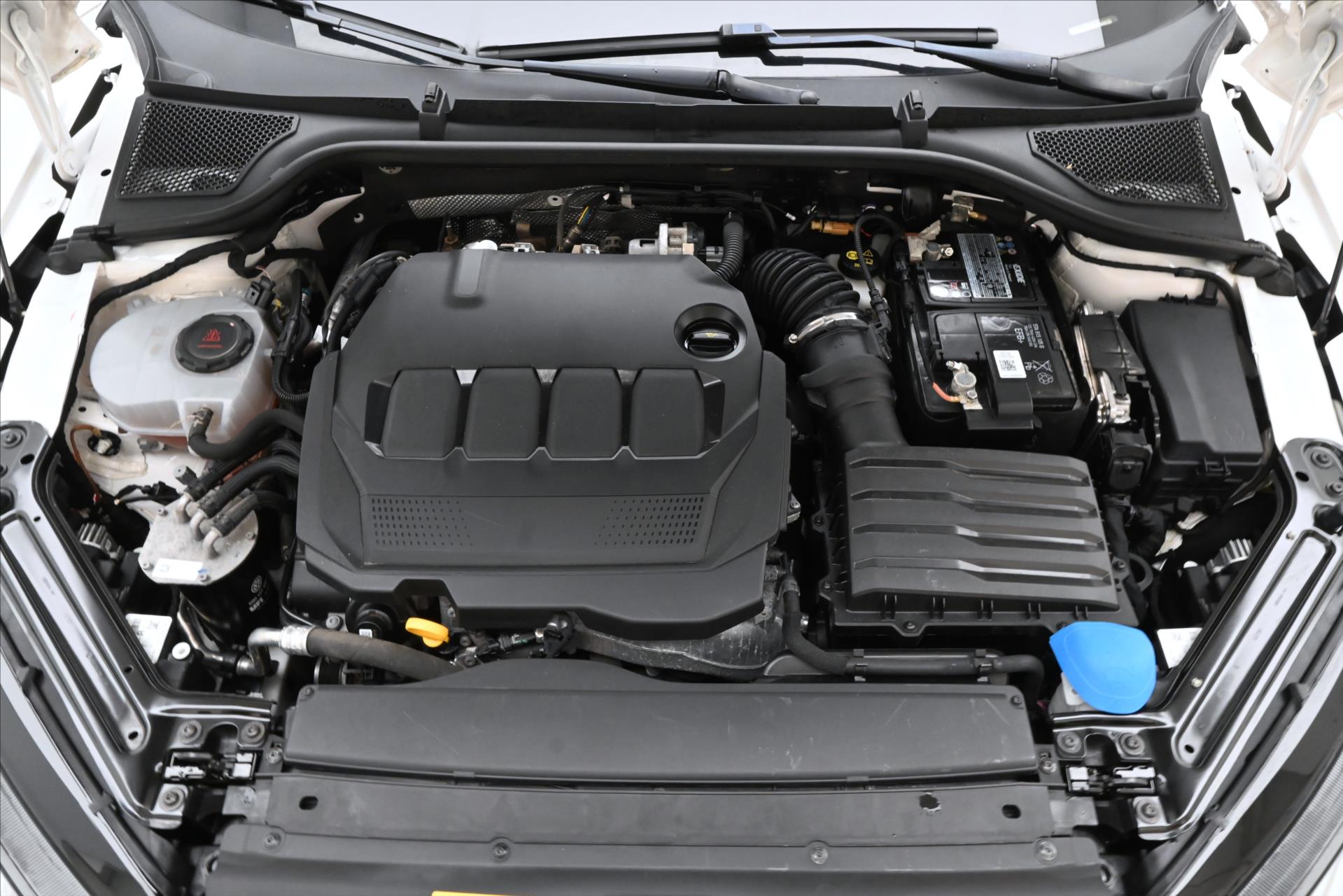Hlavní fotografie vozu Škoda Octavia 2,0 TDI RS 147kW DSG Záruka až 5 let (9)