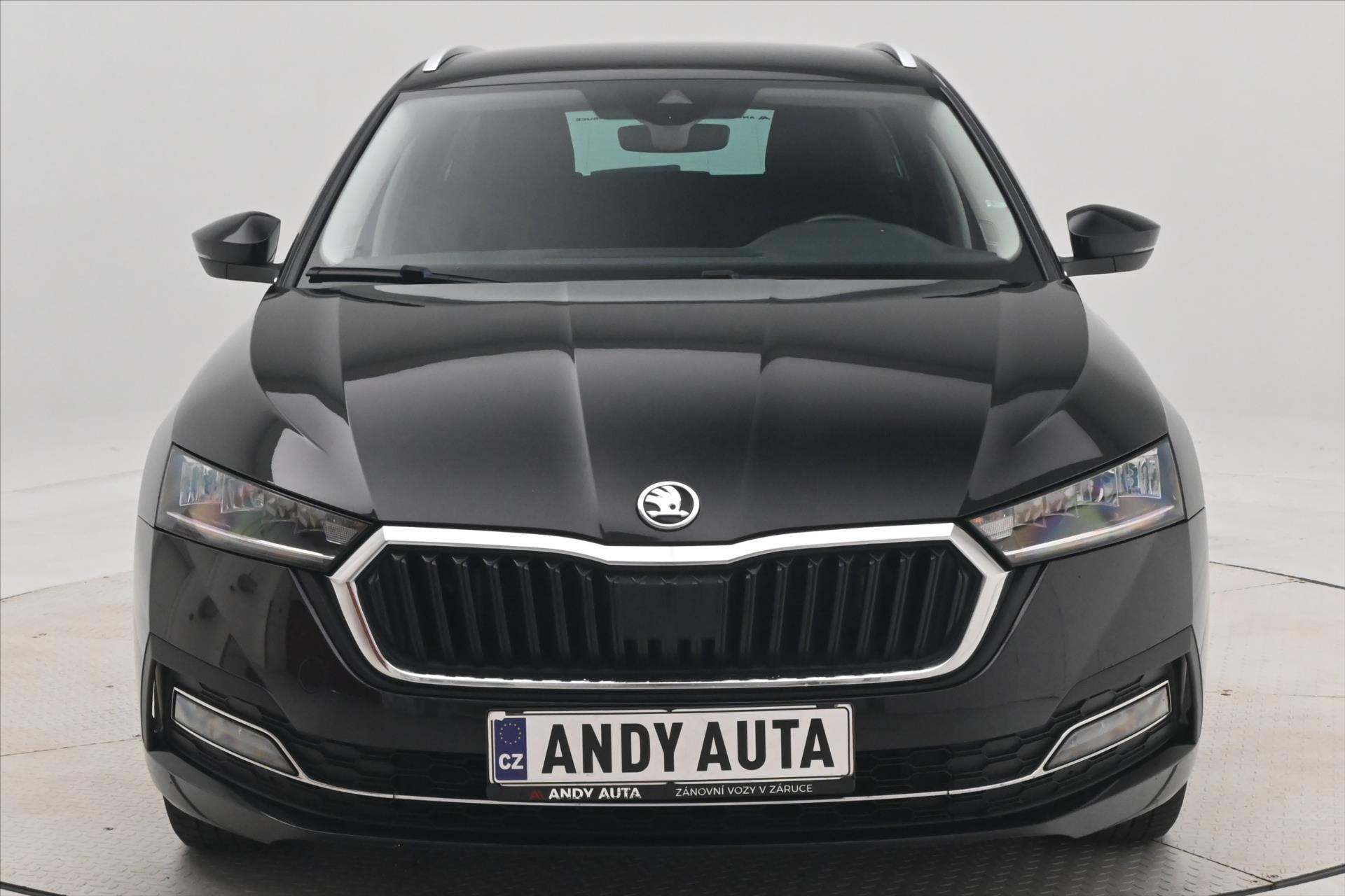 Hlavní fotografie vozu Škoda Octavia 2,0 TDI 110 kW DSG Style Záruka až 5 let (2)