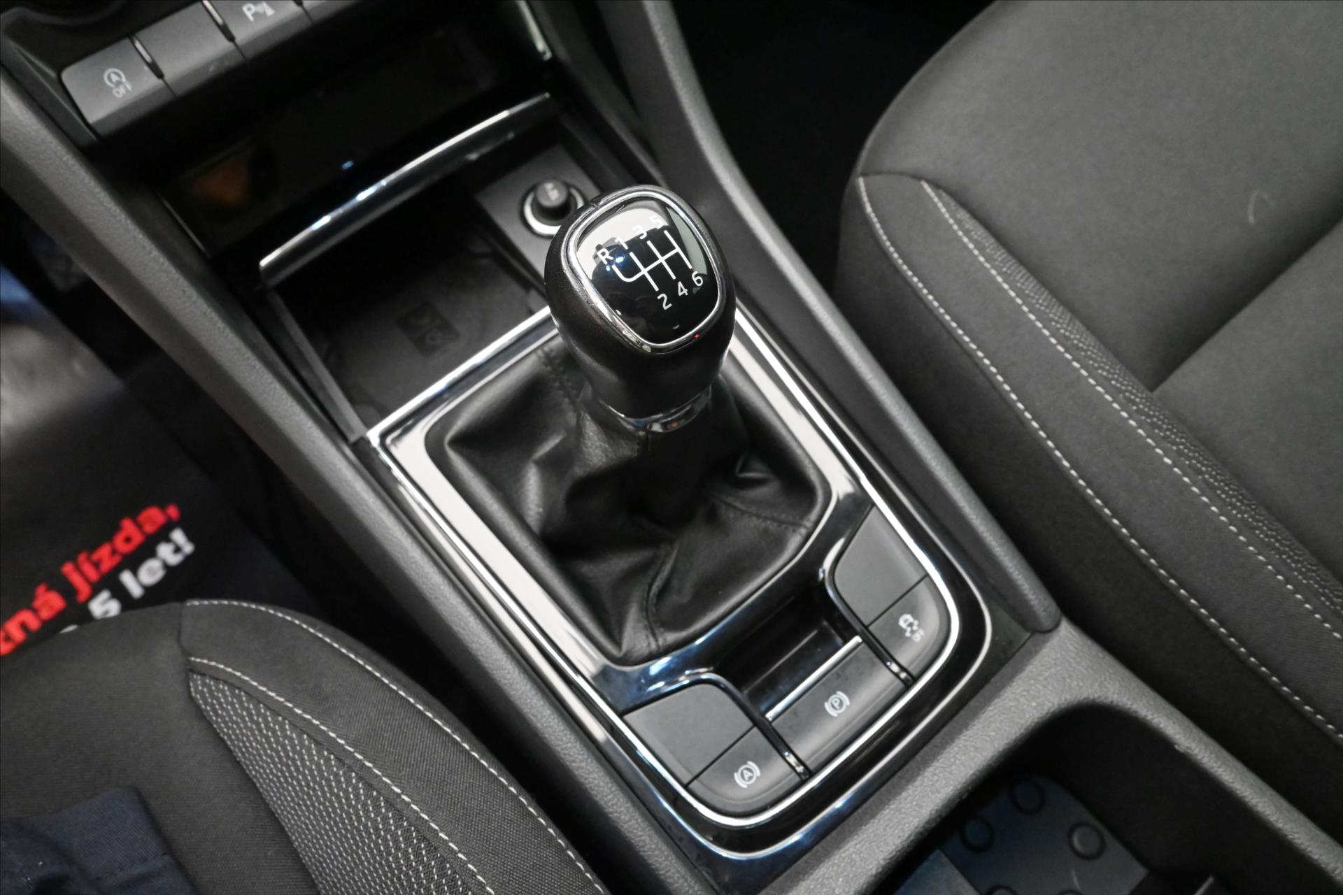 Hlavní fotografie vozu Škoda Karoq 2,0 TDI 85 kW Clever NAVI Záruka až 5 let (24)