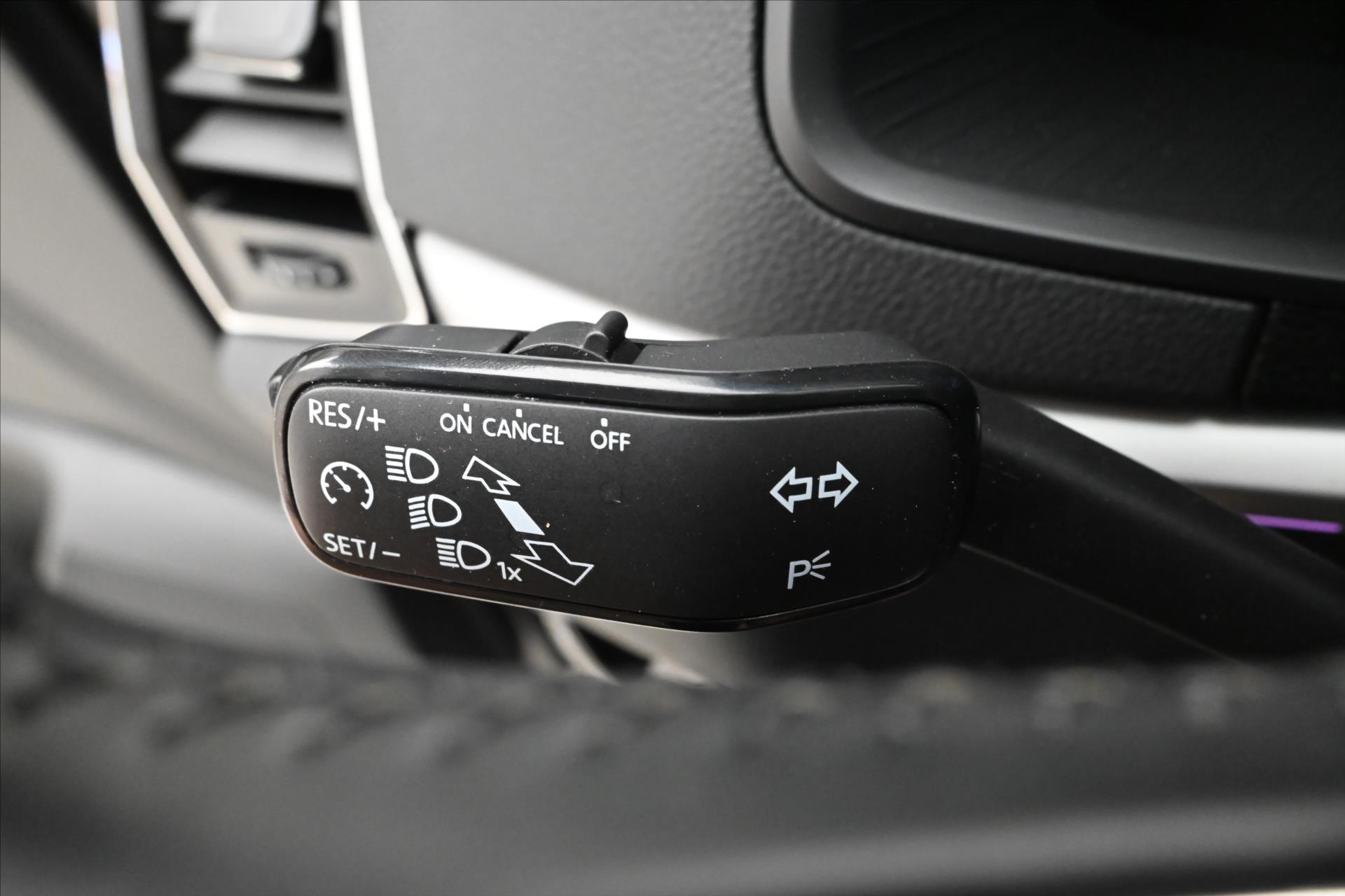 Hlavní fotografie vozu Škoda Karoq 2,0 TDI 85 kW Clever NAVI Záruka až 5 let (25)