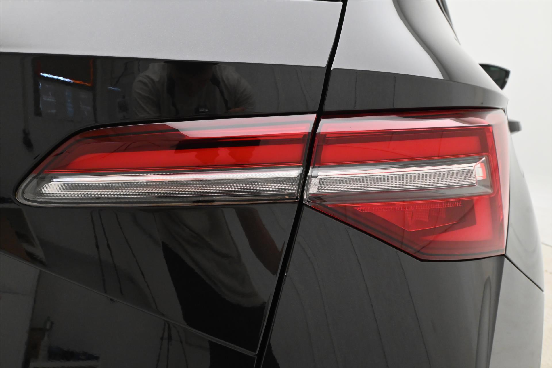 Hlavní fotografie vozu Škoda Karoq 2,0 TDI 85 kW Clever NAVI Záruka až 5 let (31)