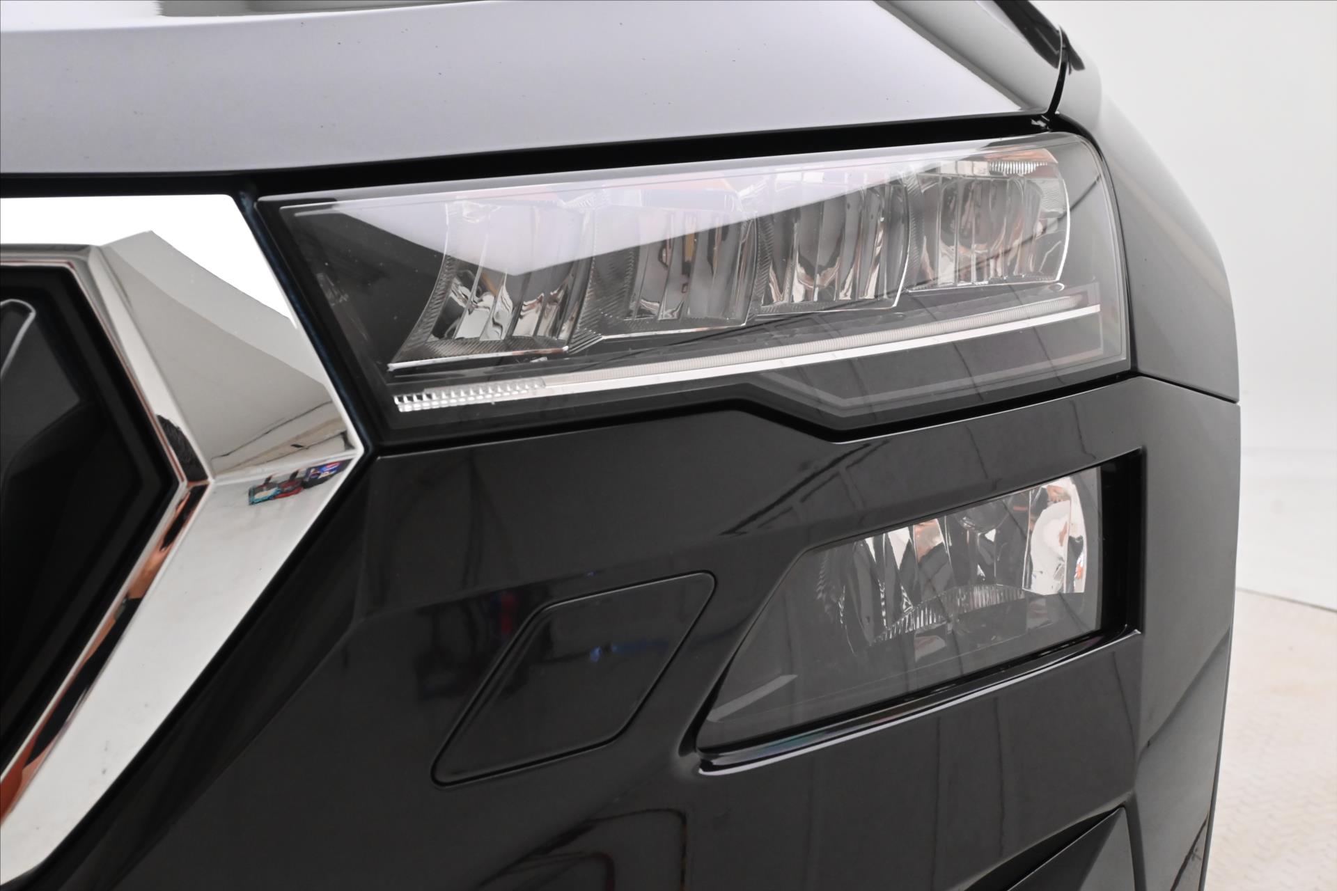 Hlavní fotografie vozu Škoda Karoq 2,0 TDI 85 kW Clever Záruka až 5 let (29)