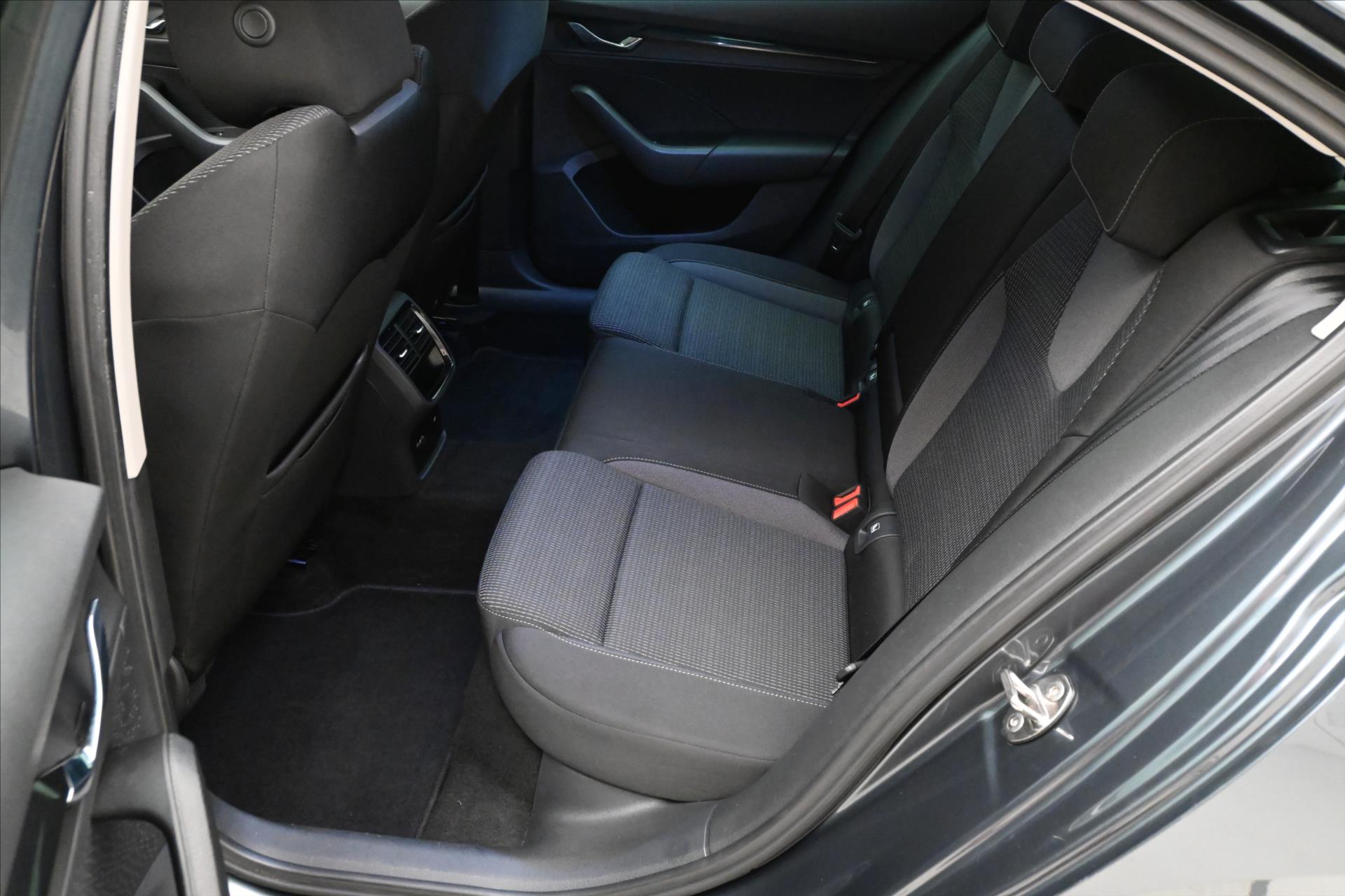 Hlavní fotografie vozu Škoda Octavia 1,0 TSI 81kW Style Záruka až 5 let (15)