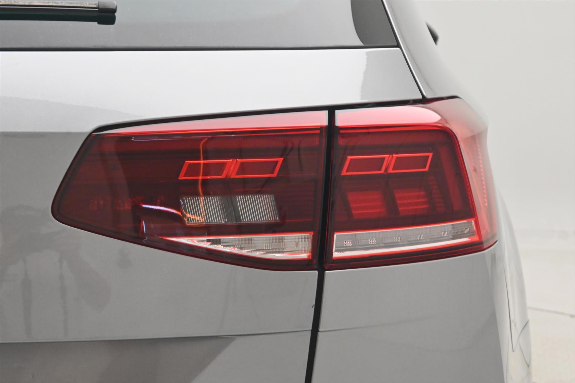 Main photo of the car Volkswagen Passat 1.5 TSI 110 kW DSG Business Warranty up to 5 years (31)