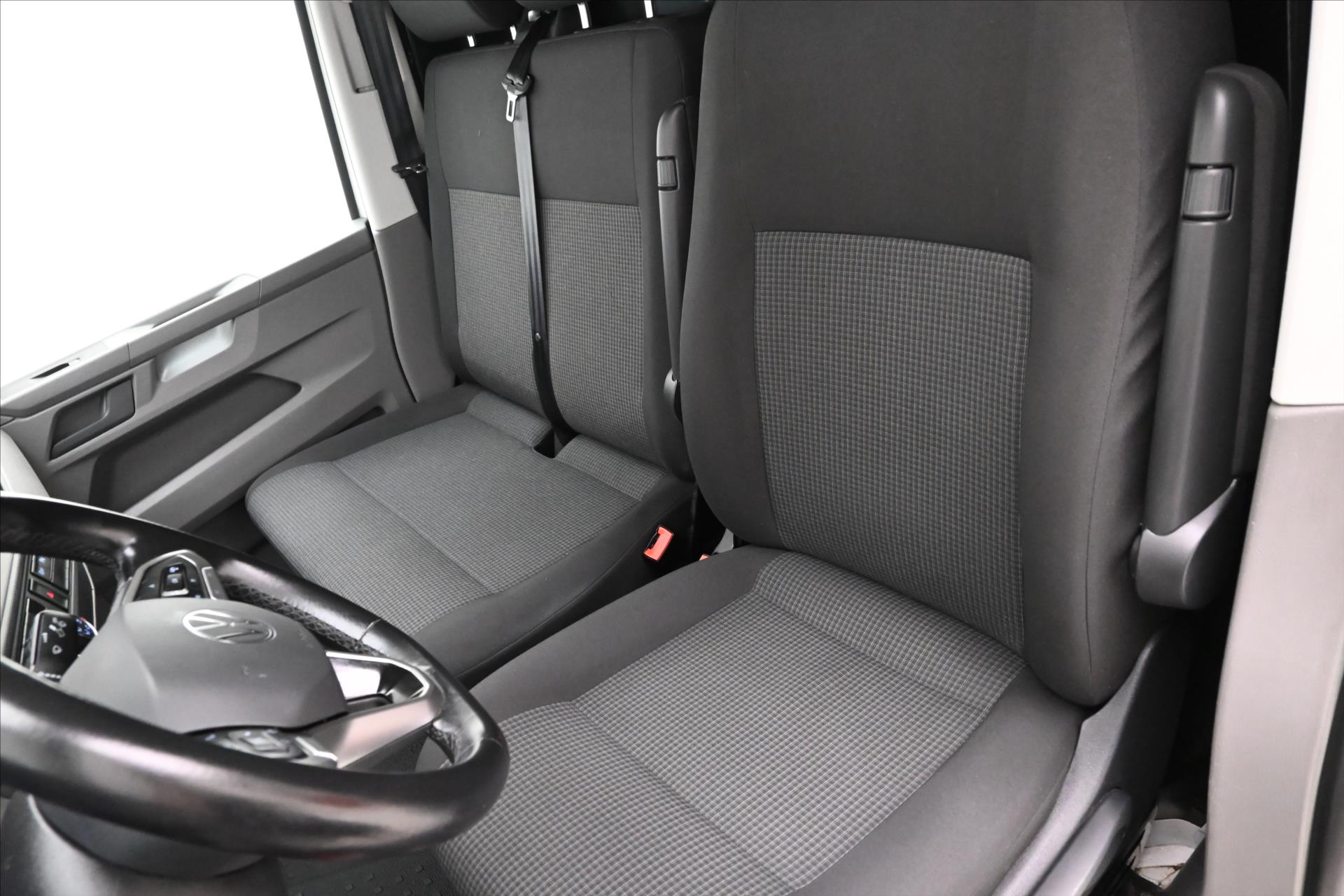 Main photo of the car Volkswagen Transporter 2.0 110kW AC DSG Navi Warranty up to 5 years (28)