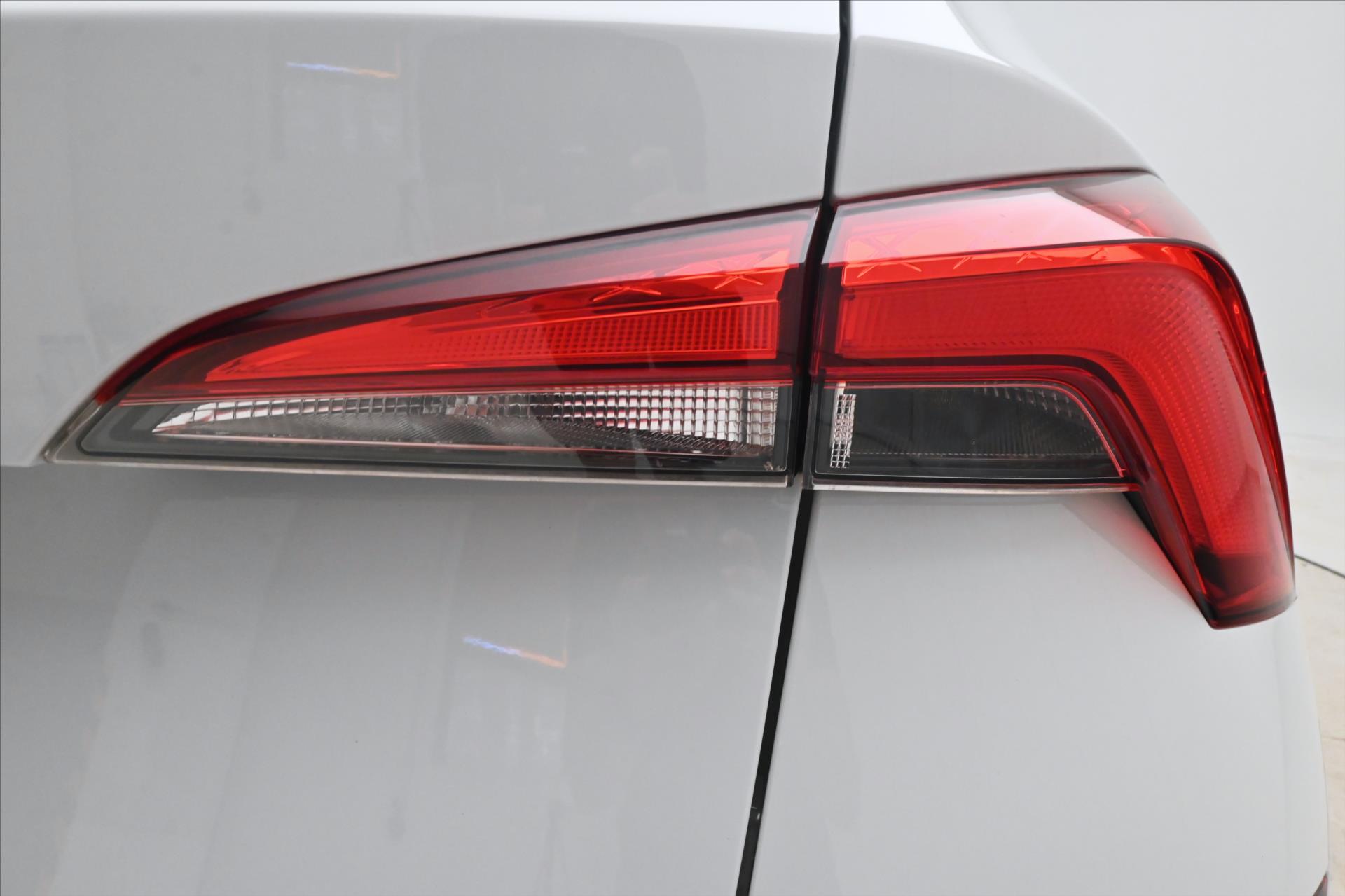 Hlavní fotografie vozu Škoda Kamiq 1,0 TSI 81 kW VIRTUAL NAVI Záruka až 5 let (30)