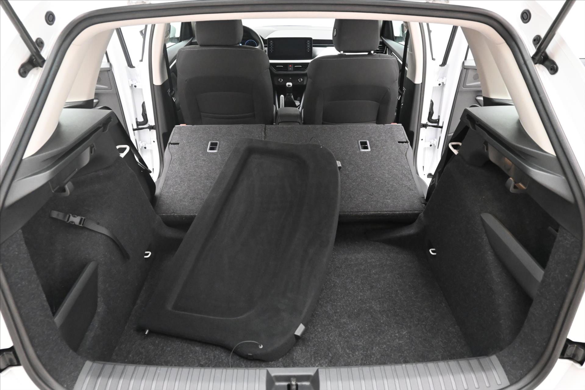 Hlavní fotografie vozu Škoda Kamiq 1,0 TSI 81kW Ambition Záruka až 5 let (11)