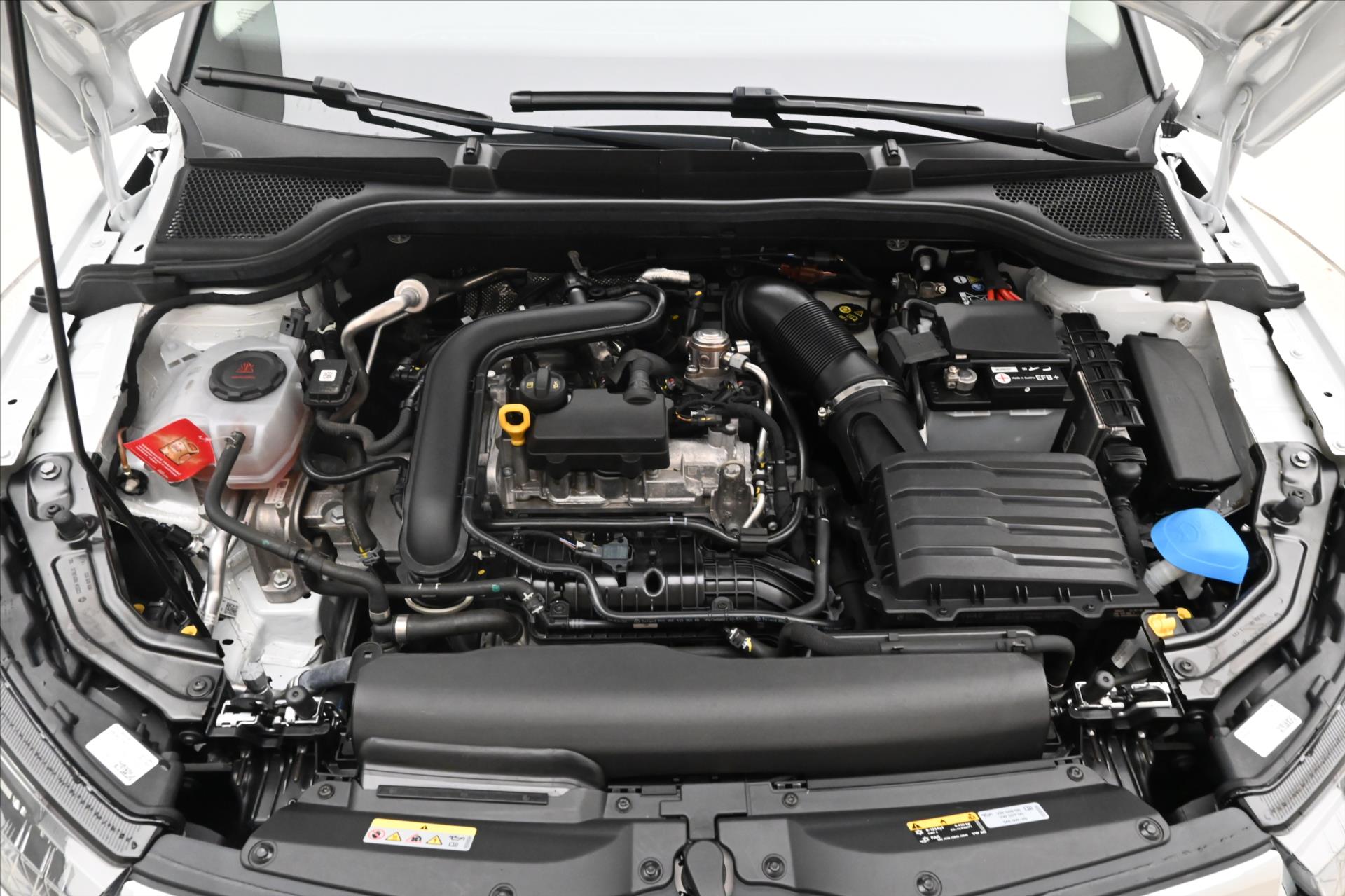 Hlavní fotografie vozu Škoda Kamiq 1,0 TSI 81kW Ambition Záruka až 5 let (9)