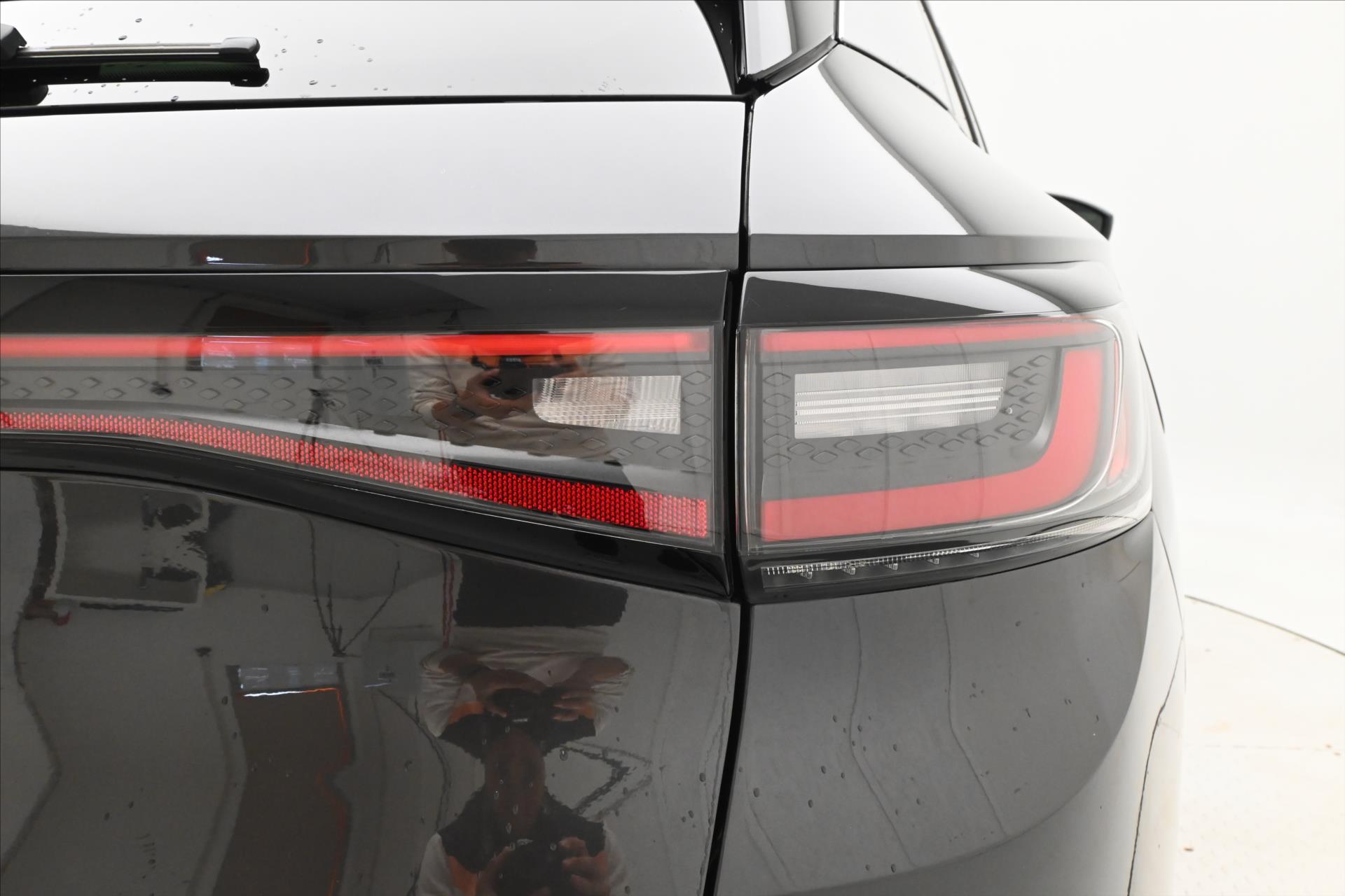 Hlavní fotografie vozu Volkswagen ID.4 150kW 77kWh Pro Performance Záruka až 3 roky (29)