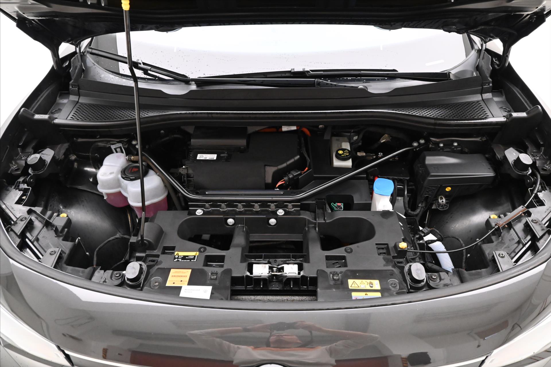 Hlavní fotografie vozu Volkswagen ID.4 150kW 77kWh Pro Performance Záruka až 3 roky (10)