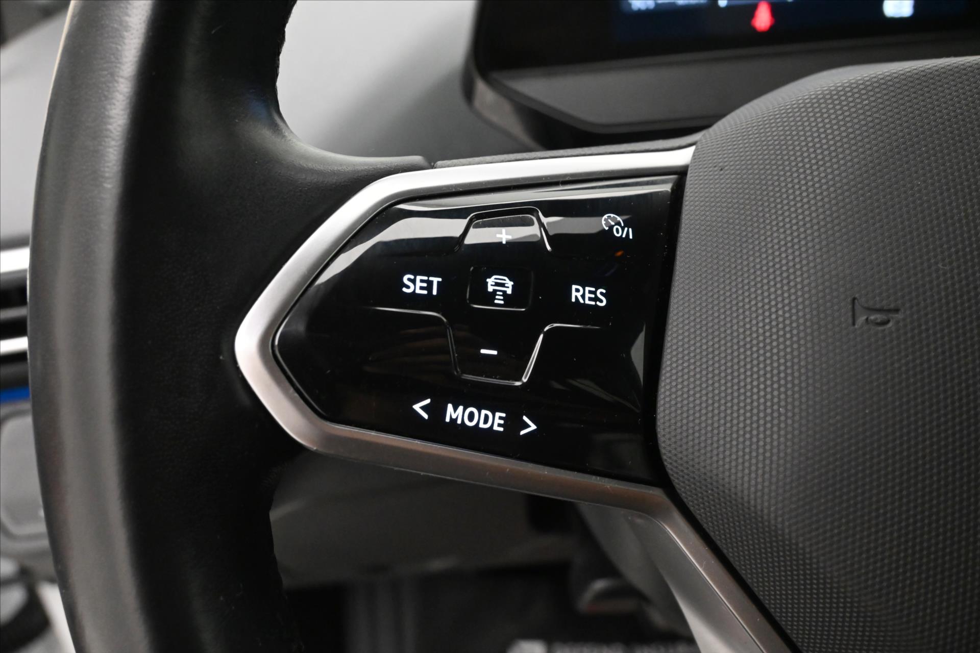 Hlavní fotografie vozu Volkswagen ID.4 Pro Performance 150kW 77kWh Záruka až 3 roky (23)
