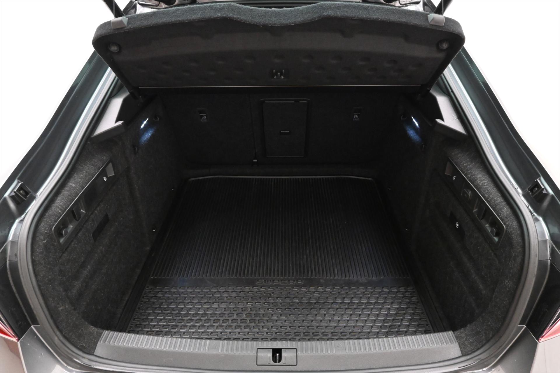 Main photo of the car Skoda Superb 2.0 TDI 147 kW DSG L&K 4x4 Warranty up to 5 years (11)
