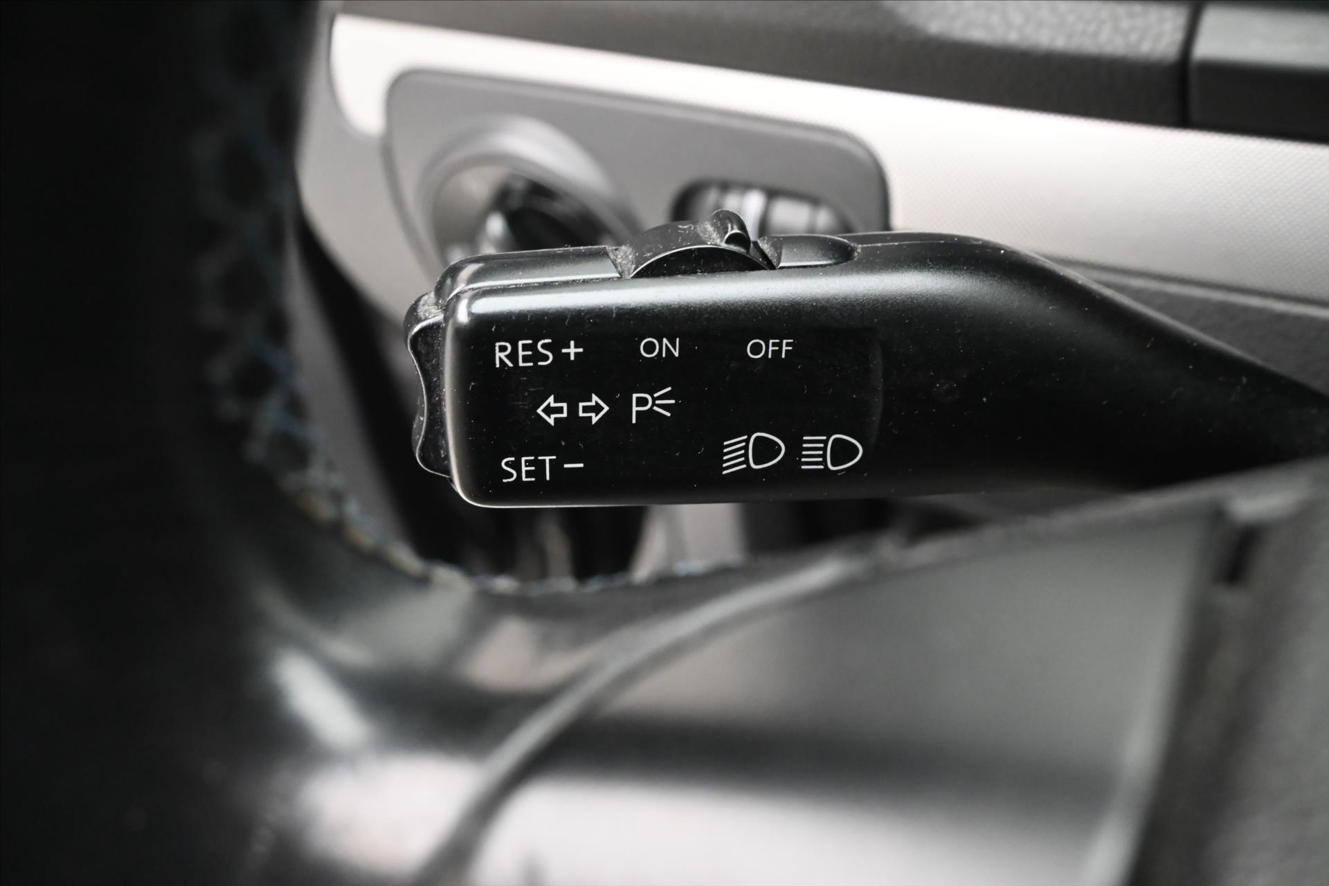 Hlavní fotografie vozu Volkswagen Golf 2,0 TDI 103 kW DSG Trend Nová STK (22)