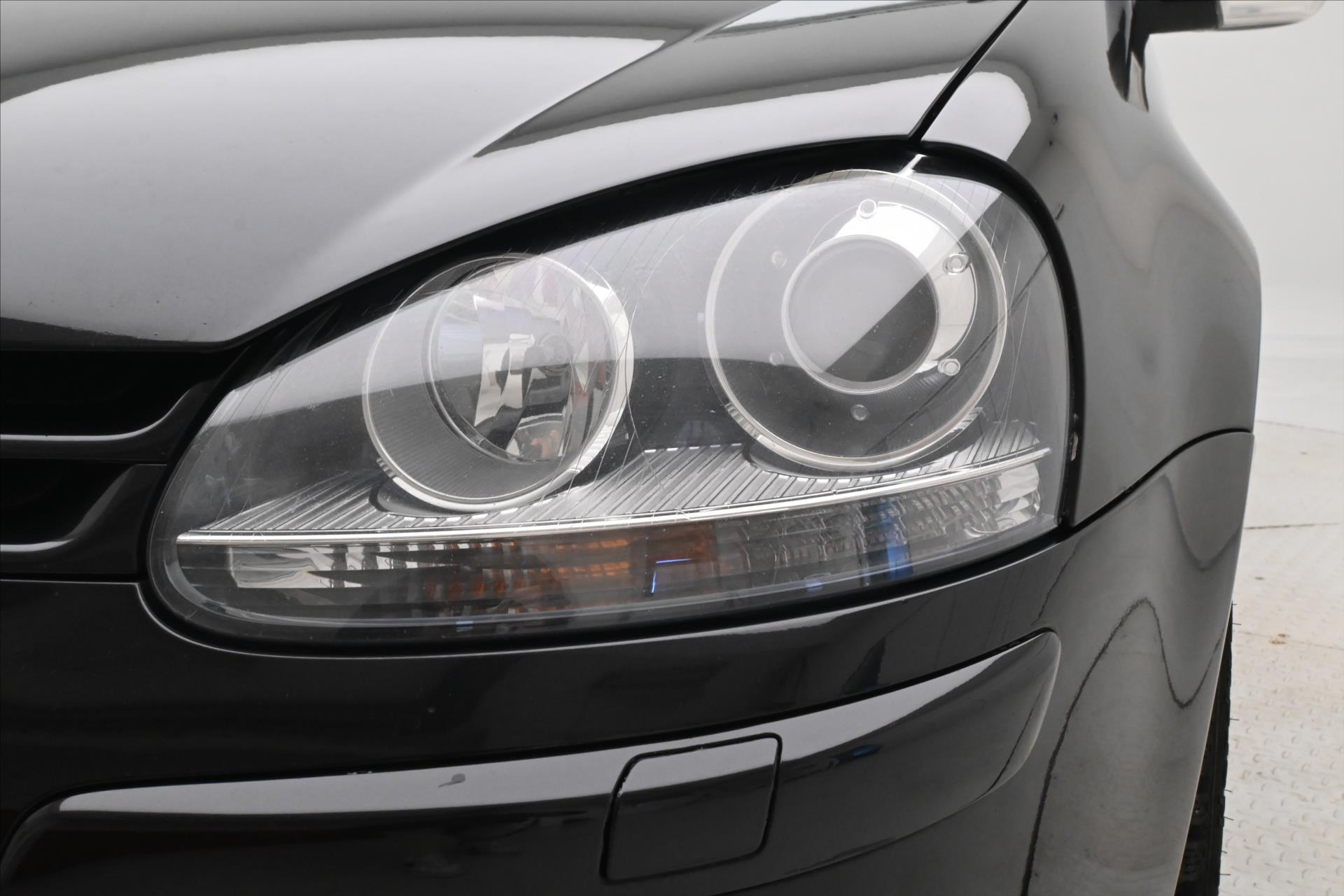 Hlavní fotografie vozu Volkswagen Golf 2,0 TDI 103 kW DSG Trend Nová STK (27)