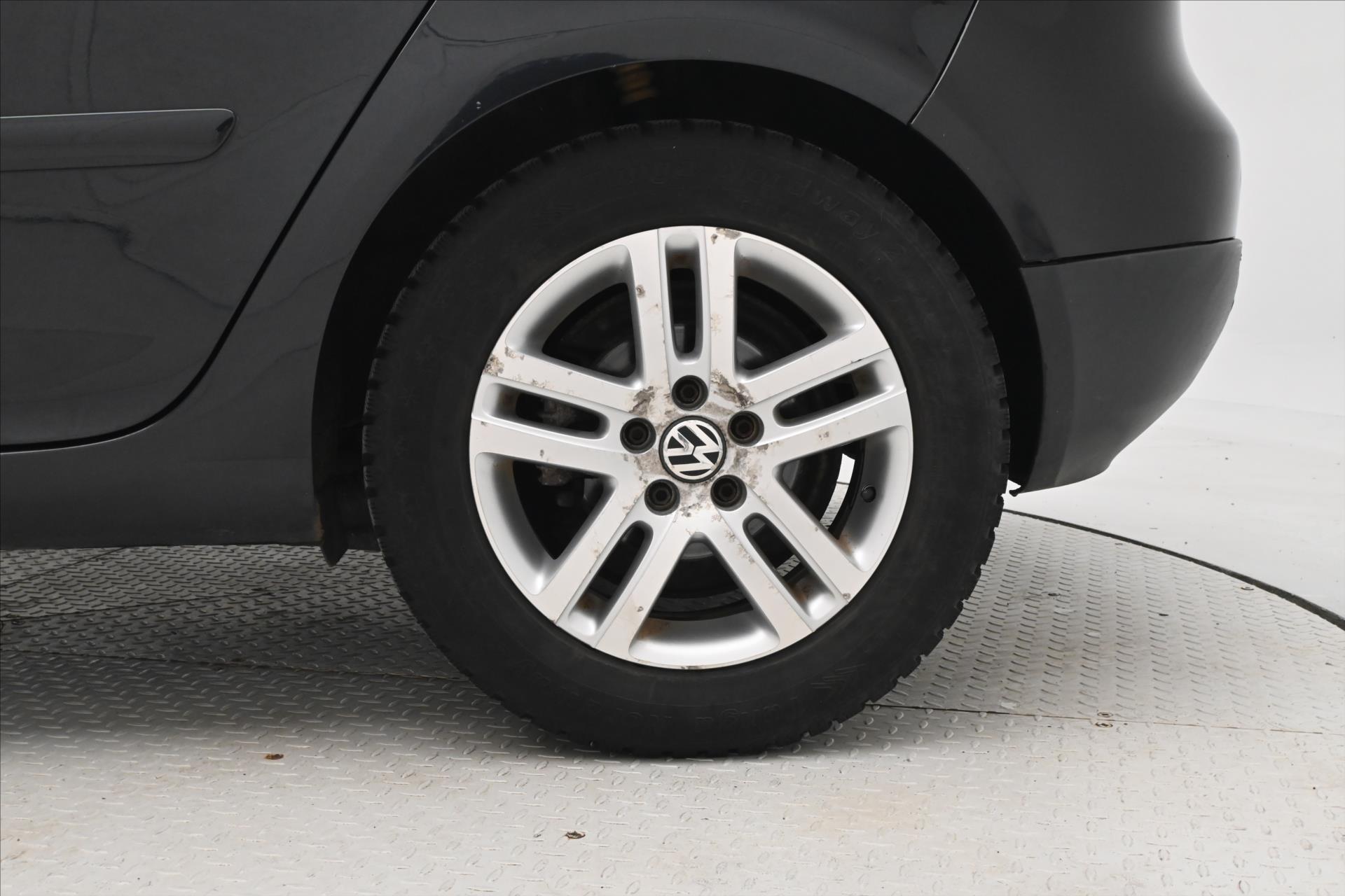 Hlavní fotografie vozu Volkswagen Golf 2,0 TDI 103 kW DSG Trend Nová STK (29)