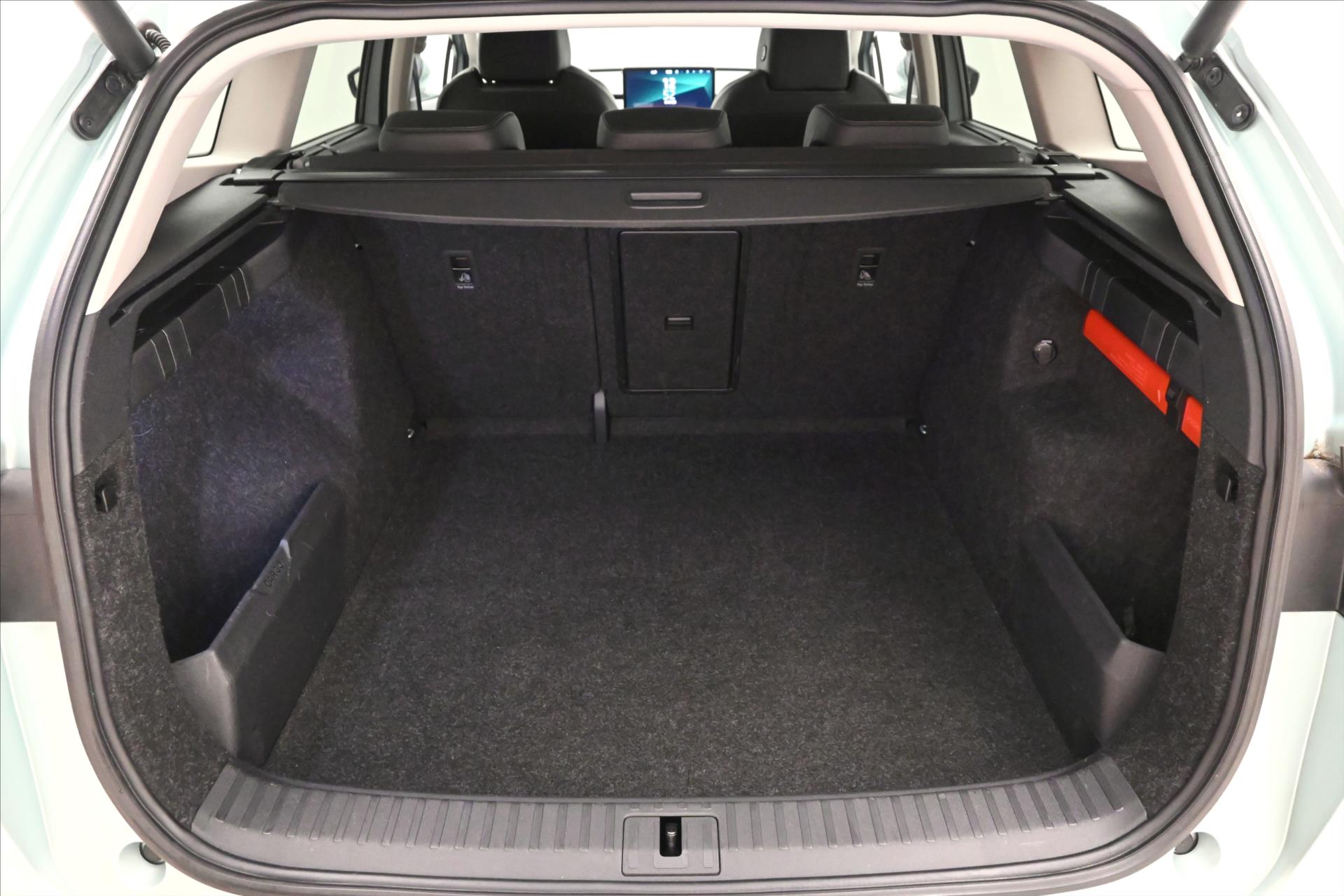 Hlavní fotografie vozu Škoda Enyaq iV 60 132 kW 58kWh SoH 87% Záruka až 3 roky (10)