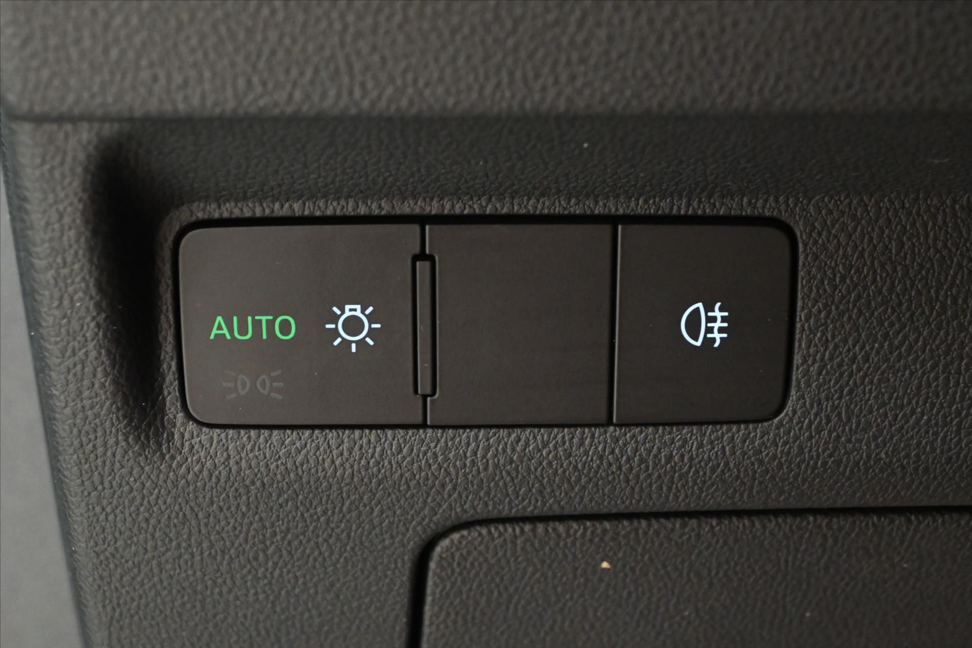Hlavní fotografie vozu Škoda Enyaq iV 60 132 kW 58kWh SoH 87% Záruka až 3 roky (26)