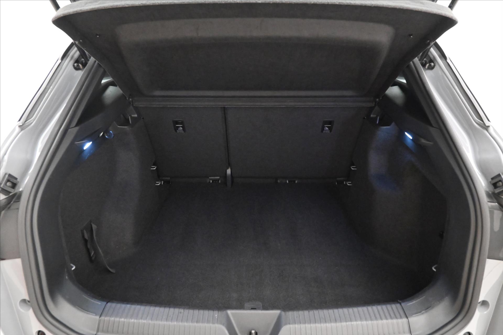 Hlavní fotografie vozu Volkswagen ID.4 Pro Performance 150kW 77kWh Záruka až 3 roky (10)