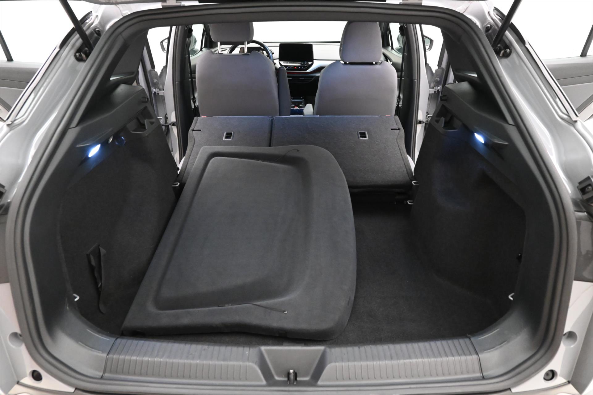 Hlavní fotografie vozu Volkswagen ID.4 Pro Performance 150kW 77kWh Záruka až 3 roky (11)
