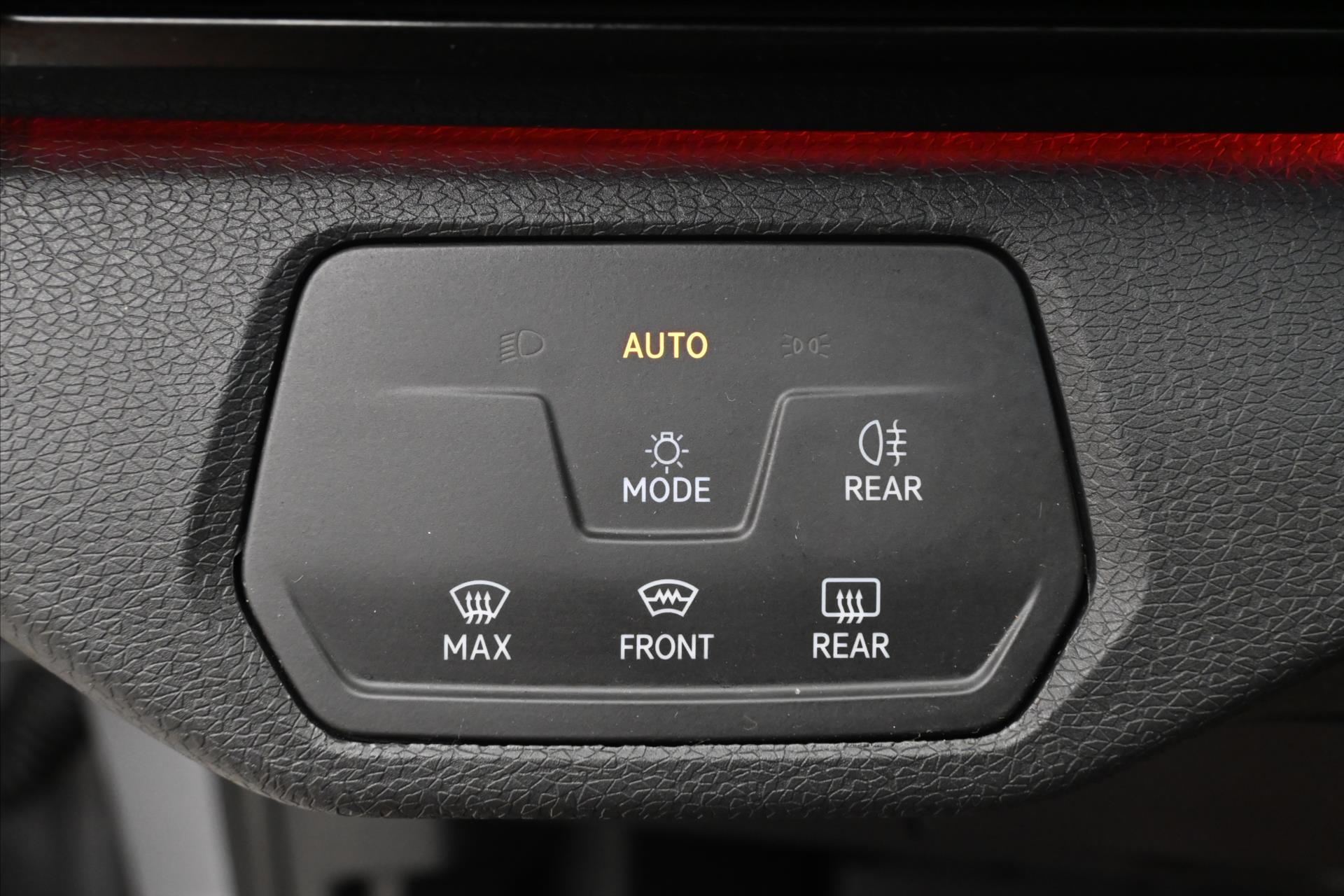 Hlavní fotografie vozu Volkswagen ID.4 Pro Performance 150kW 77kWh Záruka až 3 roky (25)
