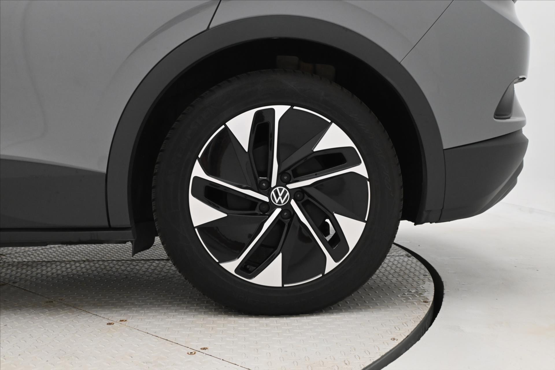 Hlavní fotografie vozu Volkswagen ID.4 Pro Performance 150kW 77kWh Záruka až 3 roky (29)