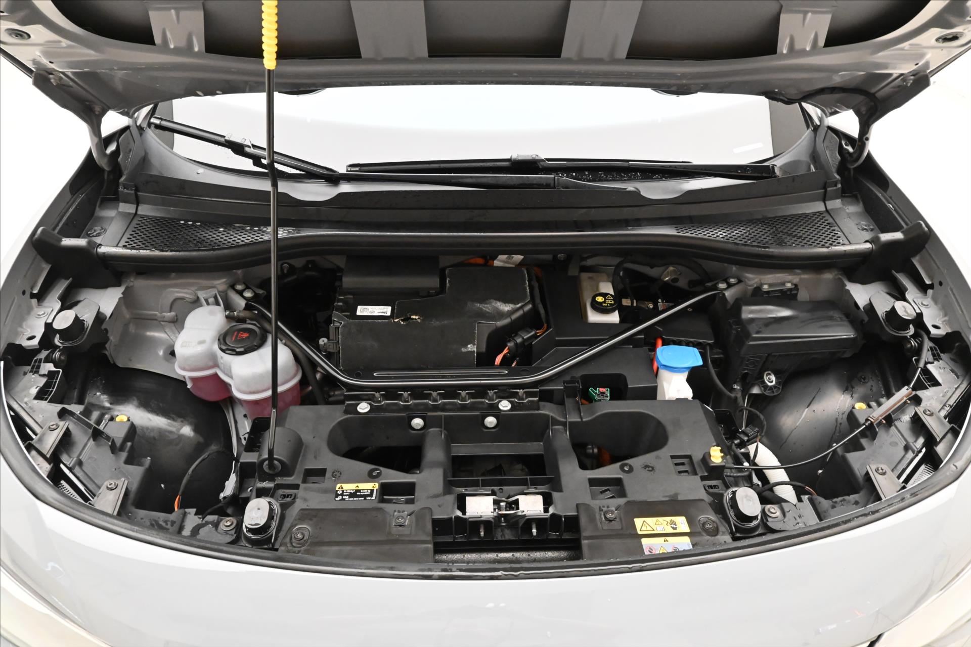 Hlavní fotografie vozu Volkswagen ID.4 Pro Performance 150kW 77kWh Záruka až 3 roky (9)