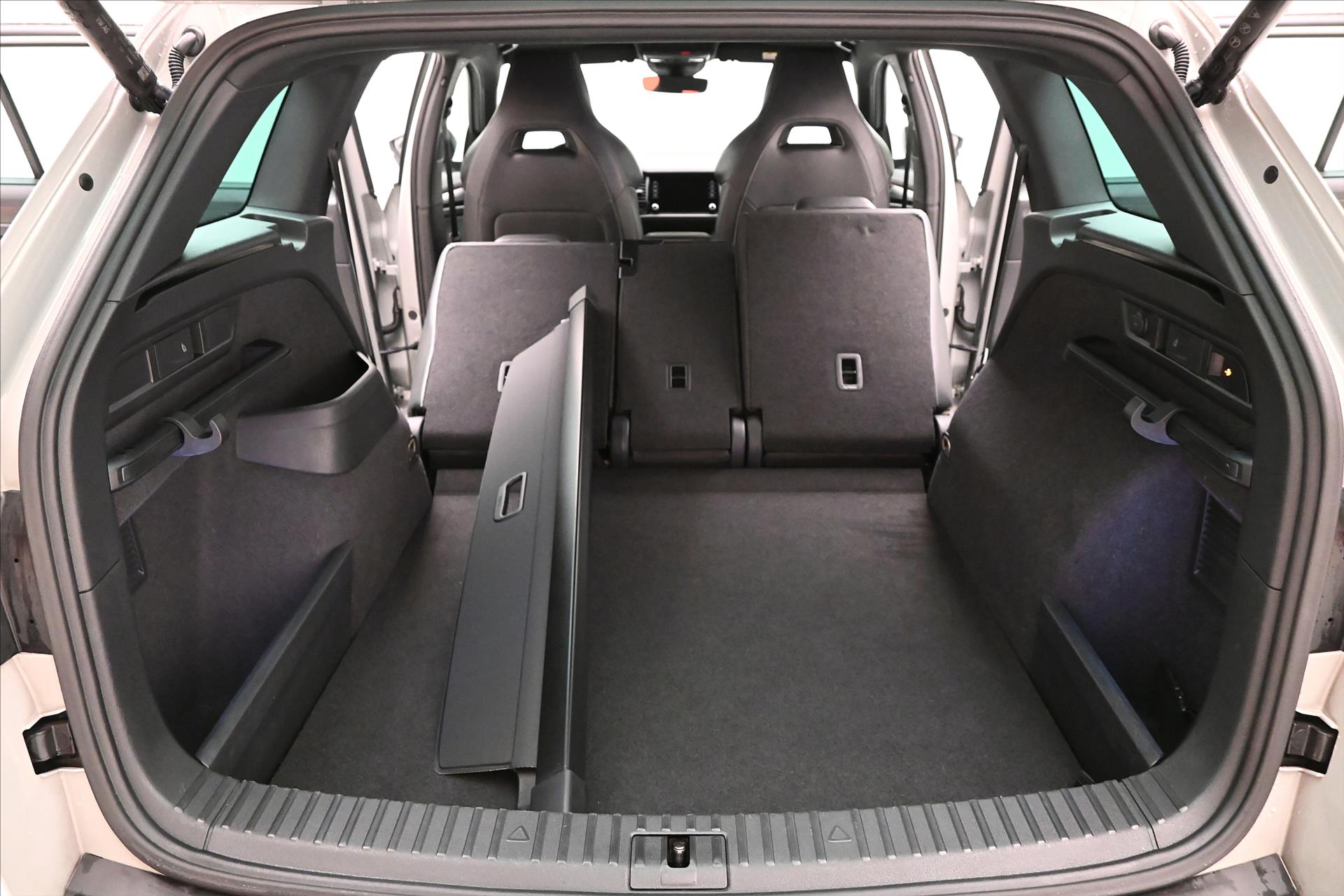 Hlavní fotografie vozu Škoda Kodiaq 1,5 TSI 110kW SportLine DSG Záruka až 5 let (11)