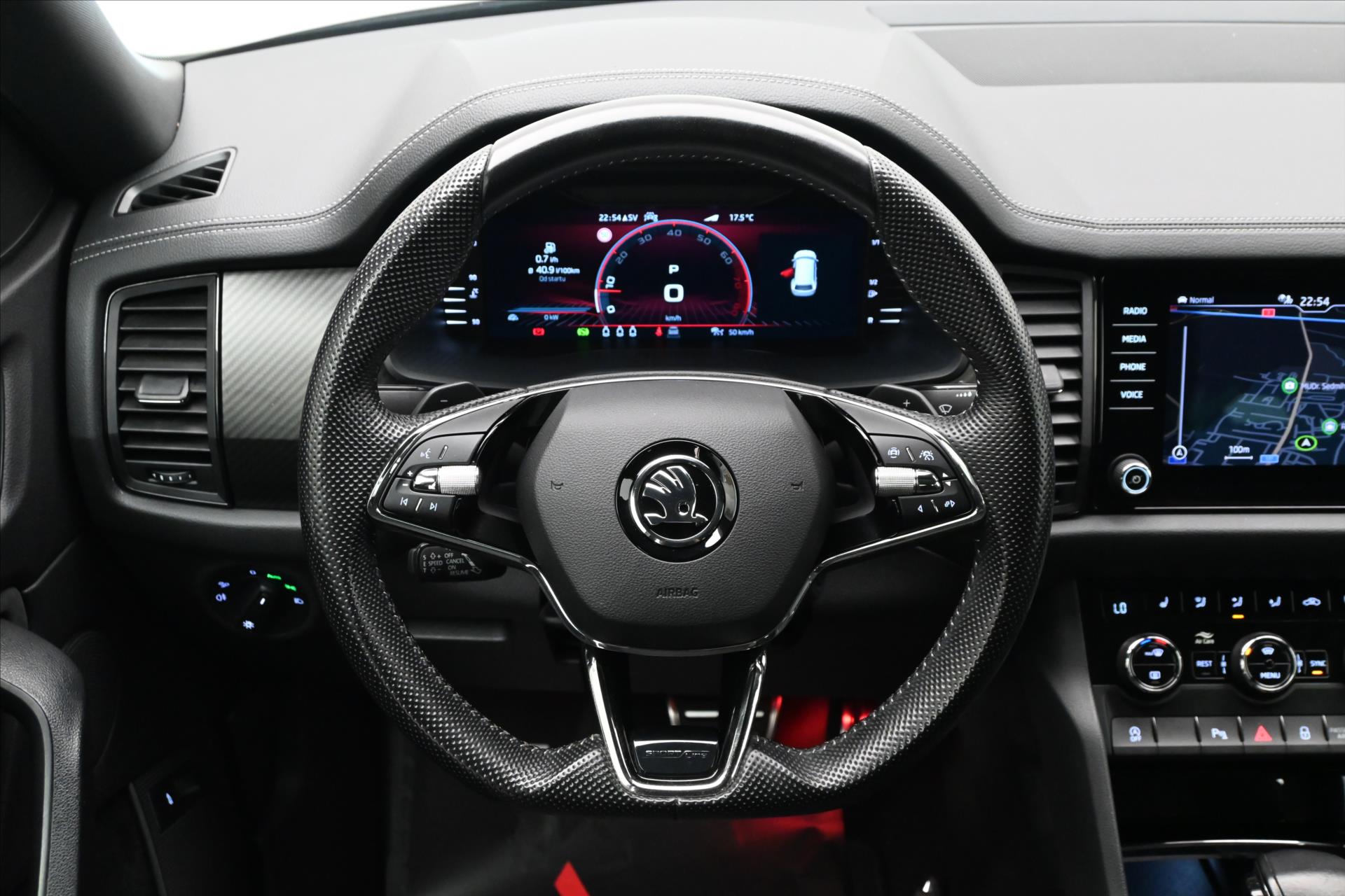 Hlavní fotografie vozu Škoda Kodiaq 1,5 TSI 110kW SportLine DSG Záruka až 5 let (18)